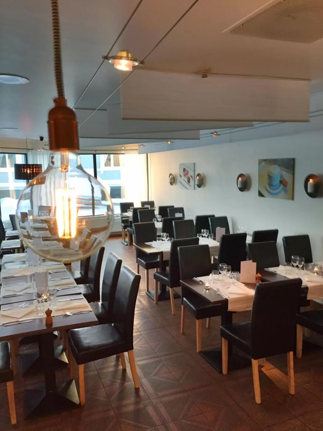 Restaurant/places to eat in Hotell Royal