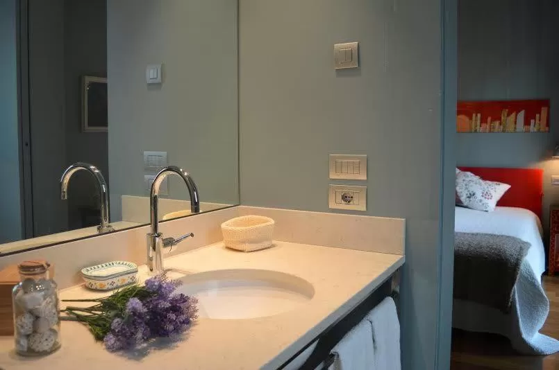 Bathroom, Bed in B&B La Casa di Angela