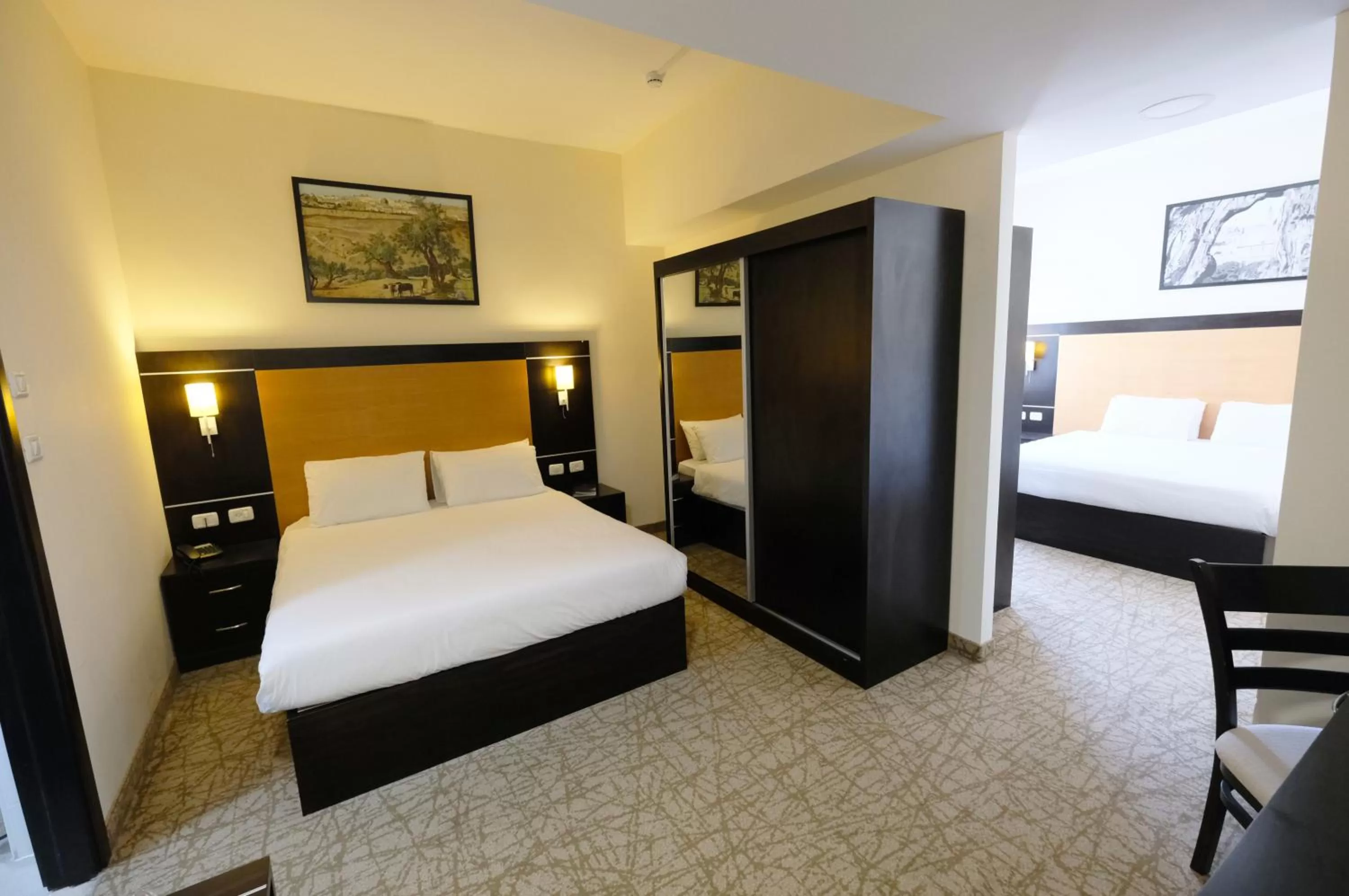 Bedroom, Bed in New Capitol Hotel - Jerusalem