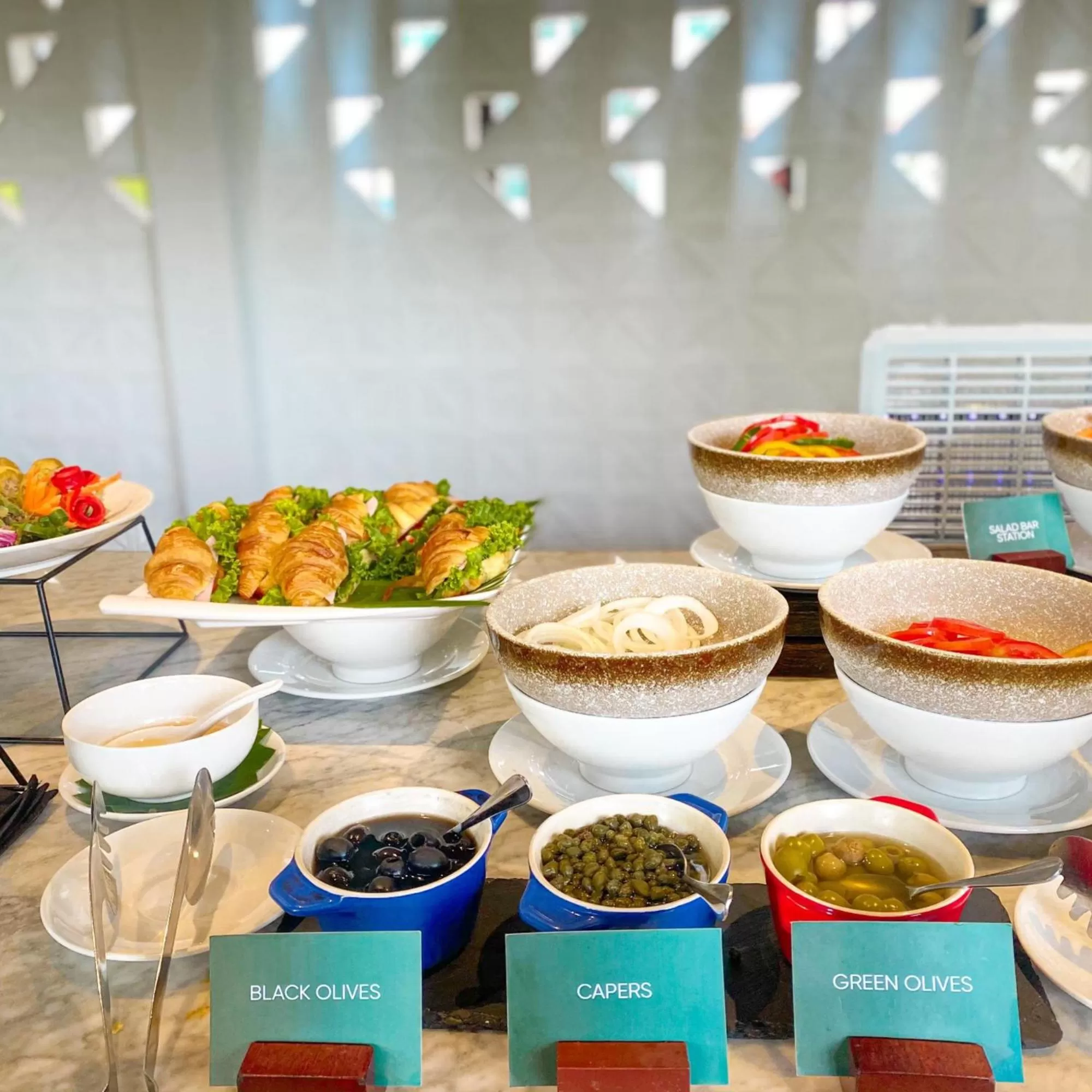 Restaurant/places to eat in Baitong Hotel & Resort Phnom Penh