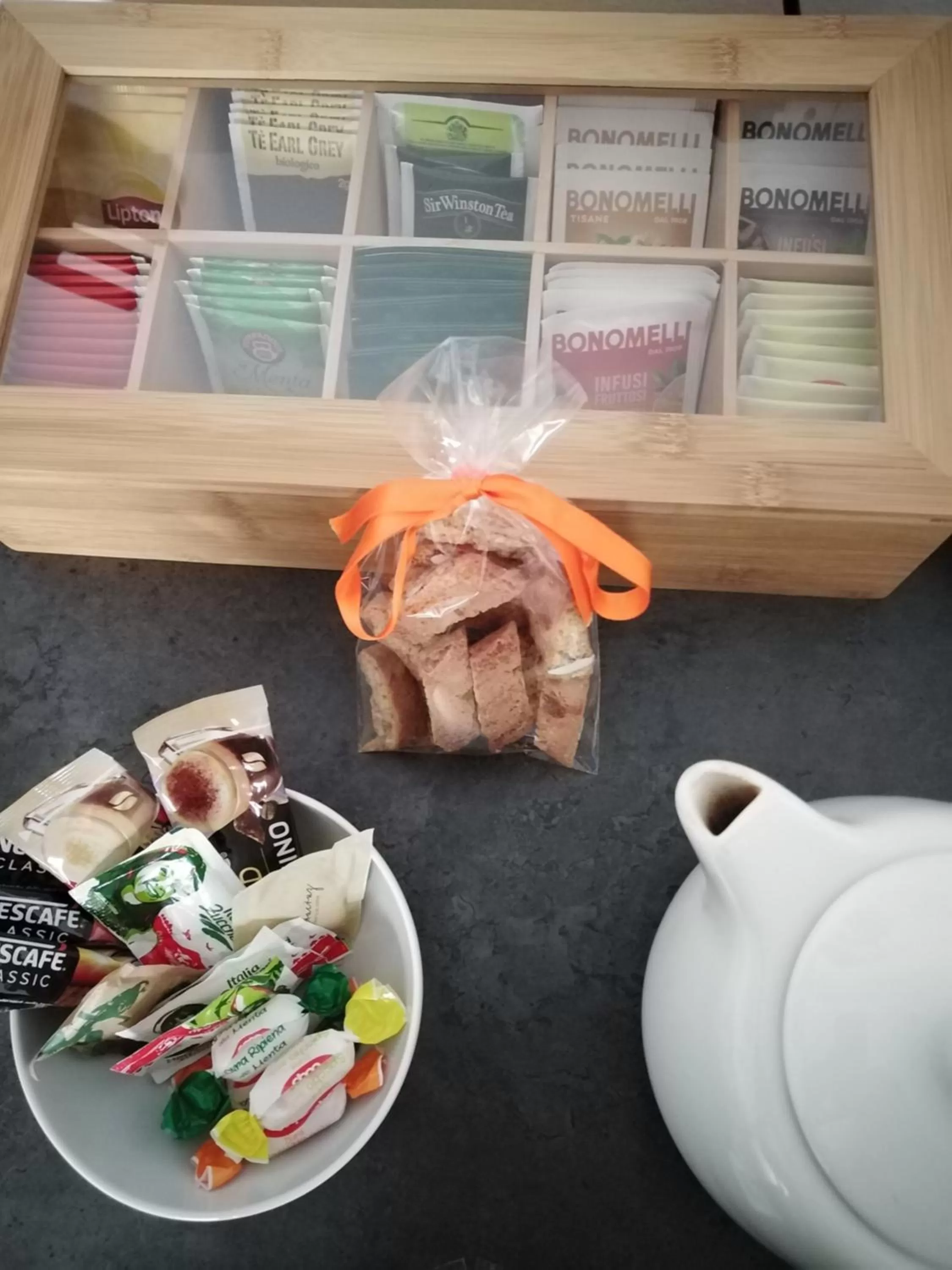 Coffee/tea facilities in In San Frediano B&B