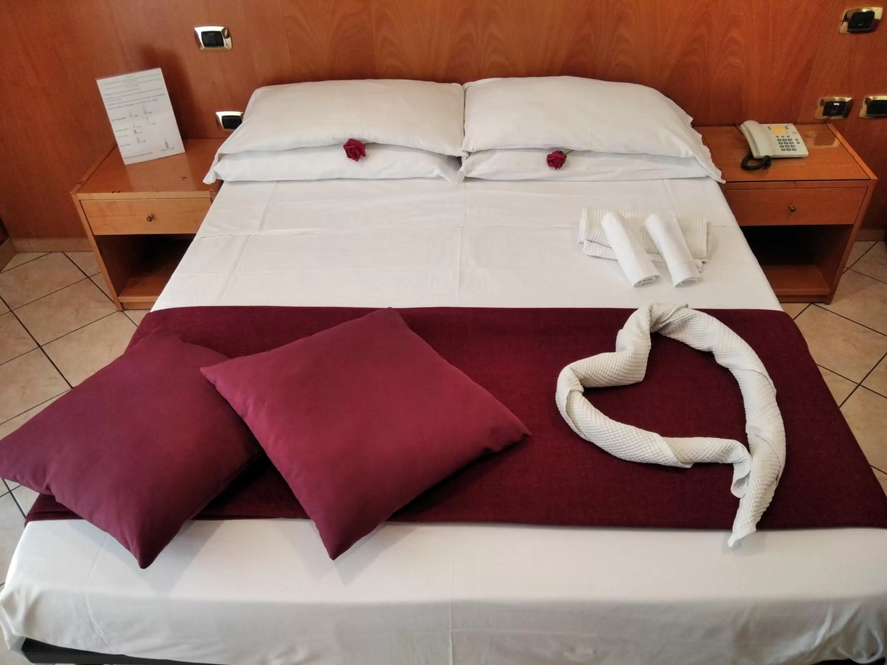 Bed in Hotel Zara Napoli