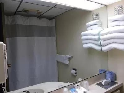 Standard Double Room with Two Double Bed in Bonnie Castle Resort & Marina