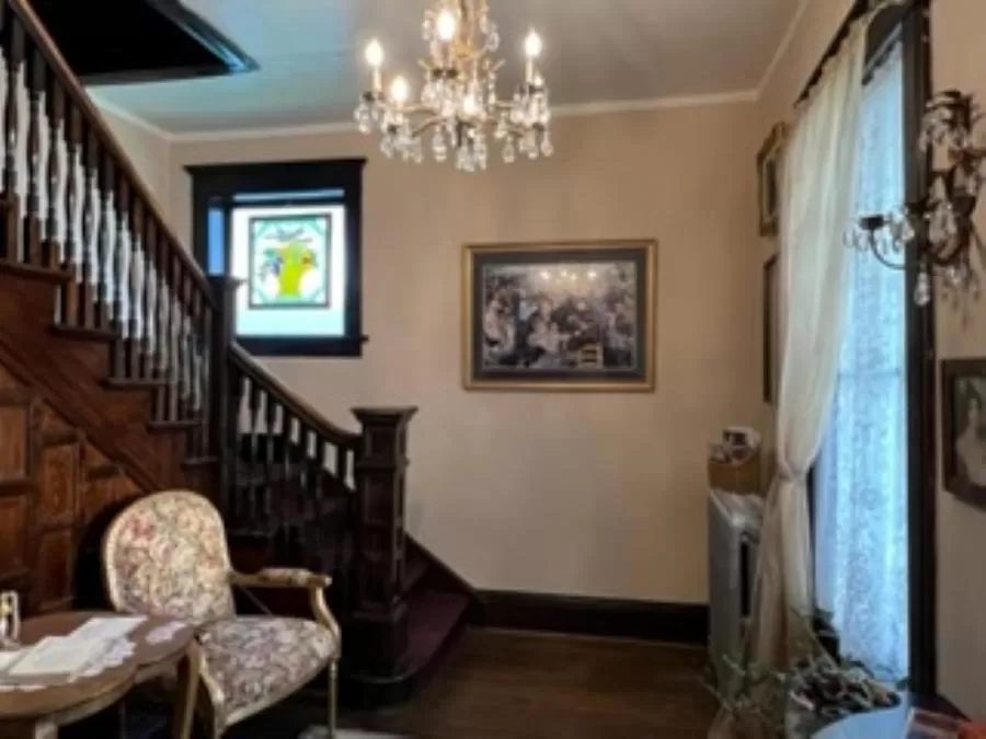 Seating area in Heart's Desire Inn