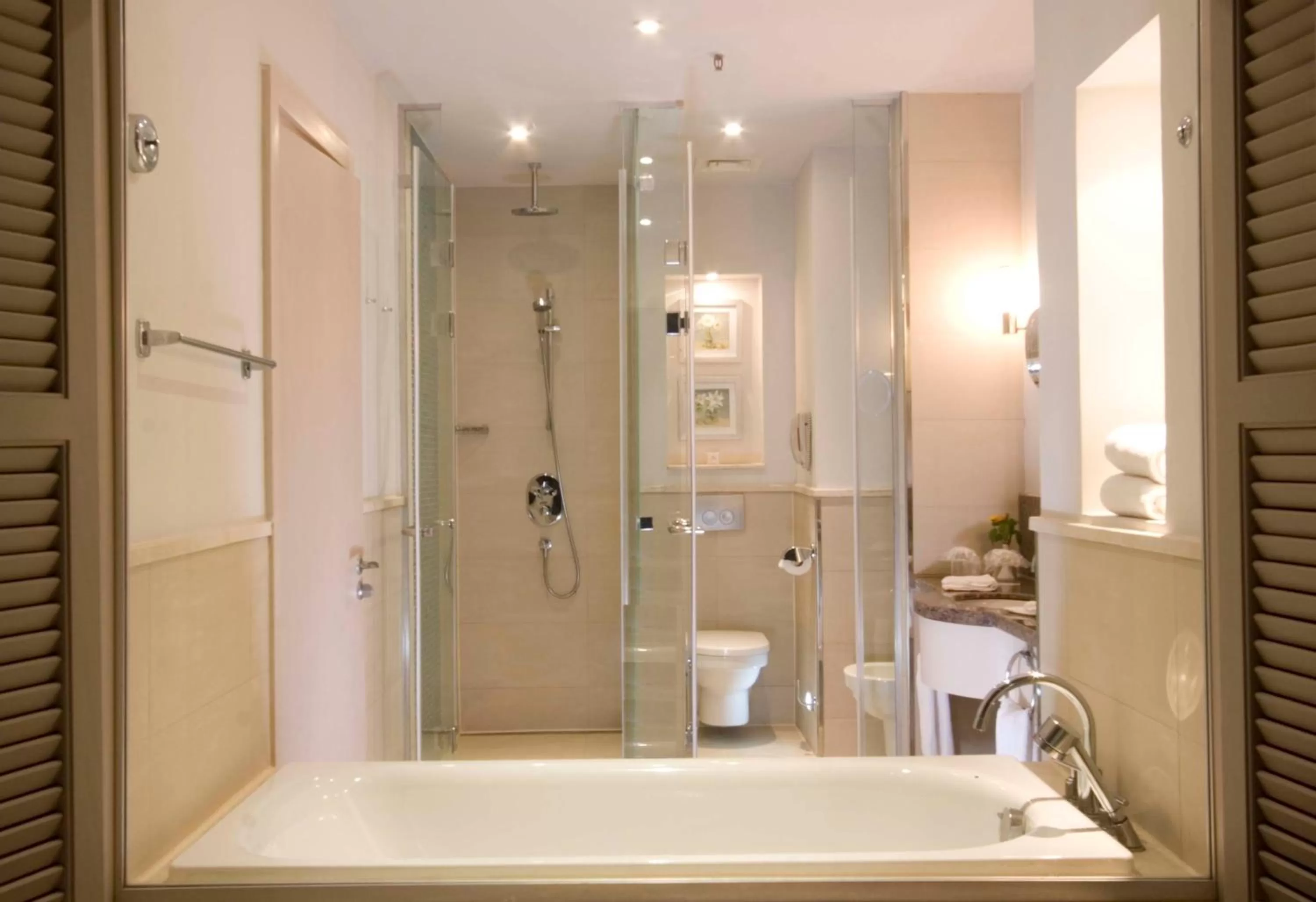 Bathroom in Old Palace Resort Sahl Hasheesh