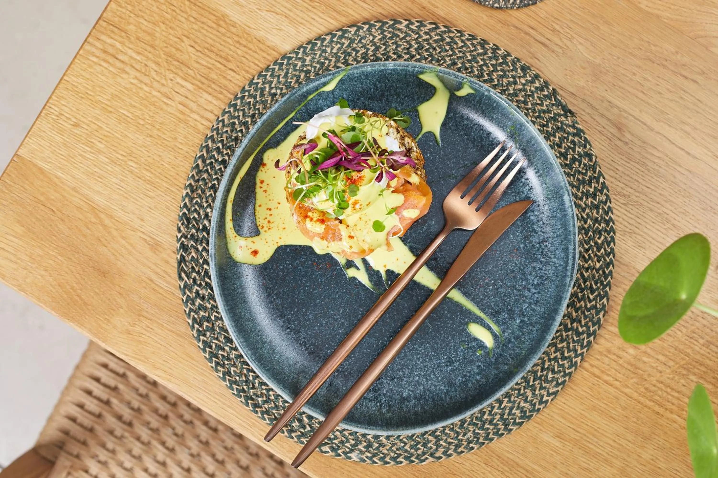 Food and drinks in Inhabit Queen's Gardens, a Member of Design Hotels