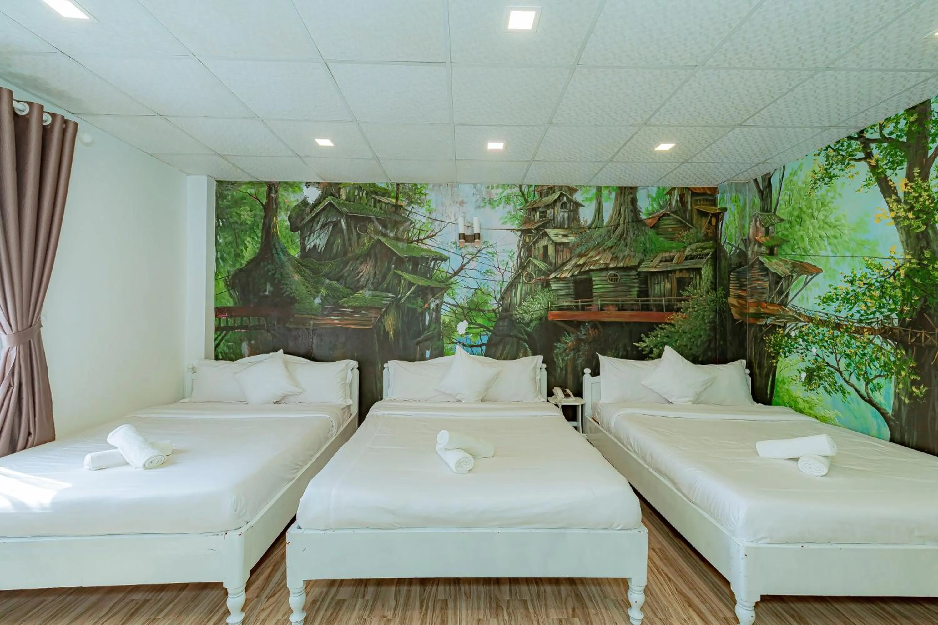 Ken's Backpackers Hotel