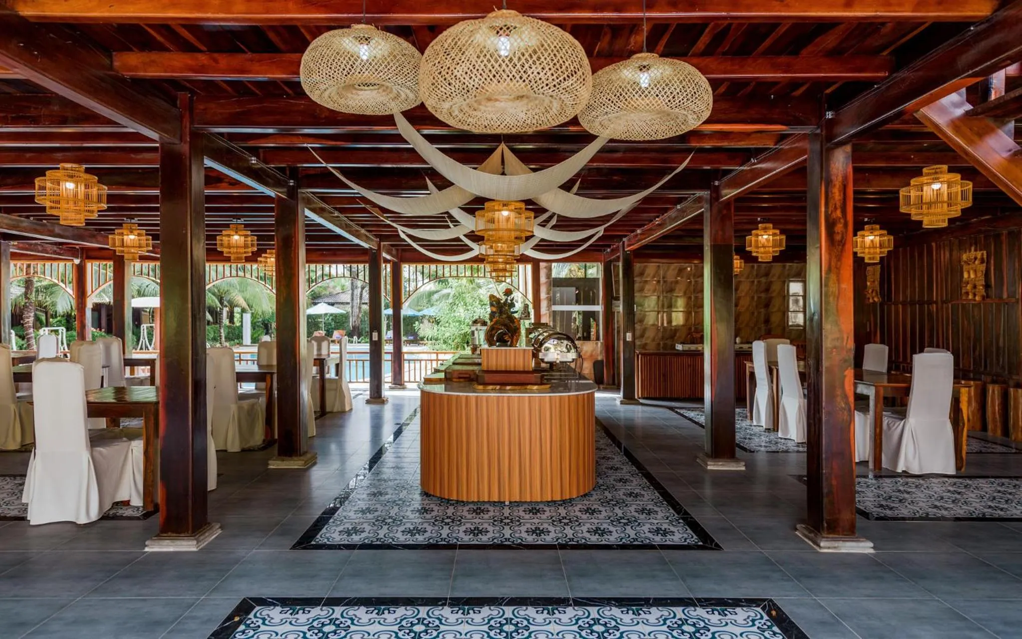 Restaurant/places to eat in Elwood Premier Resort Phu Quoc