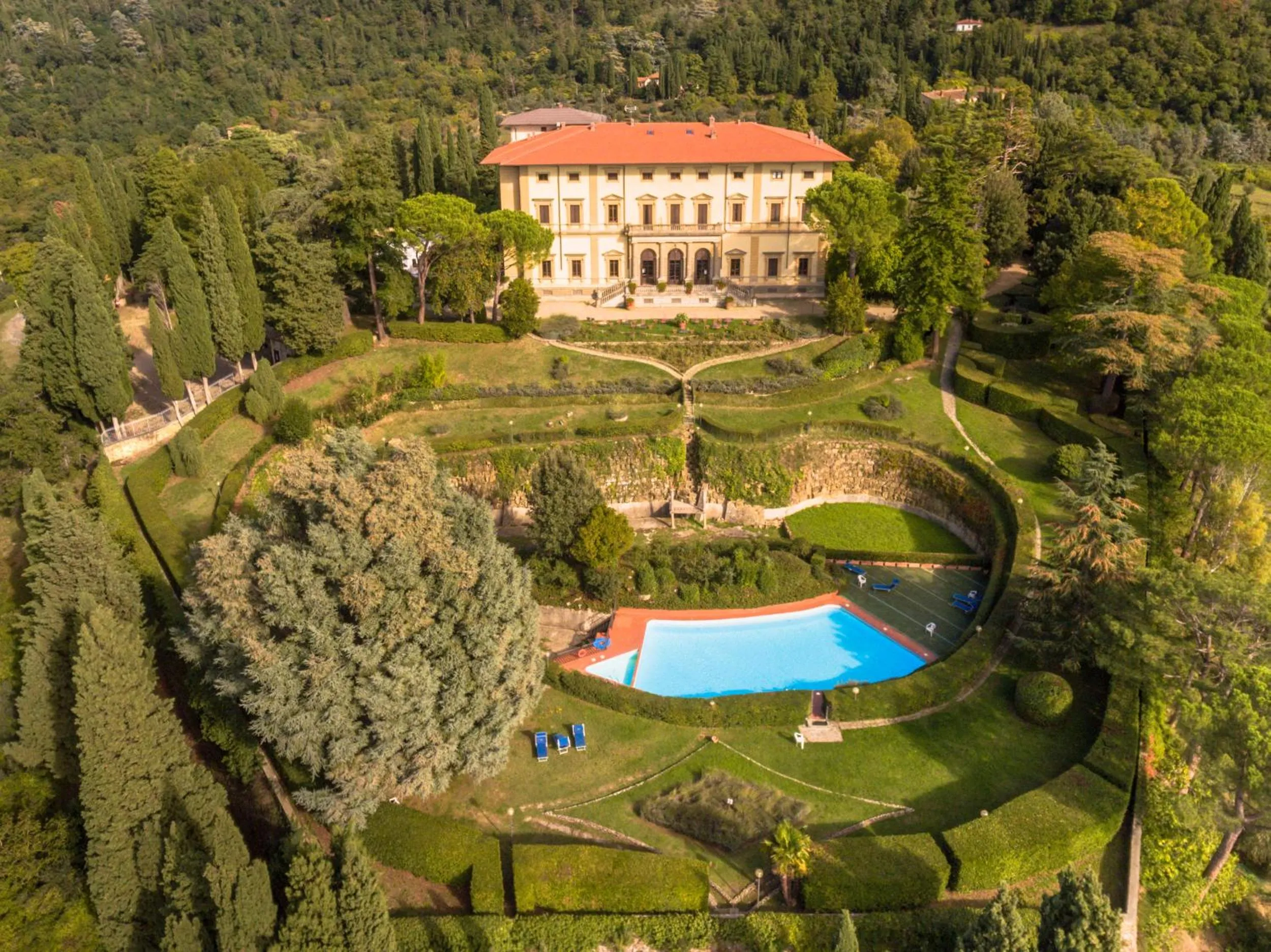 Swimming pool in Villa Pitiana