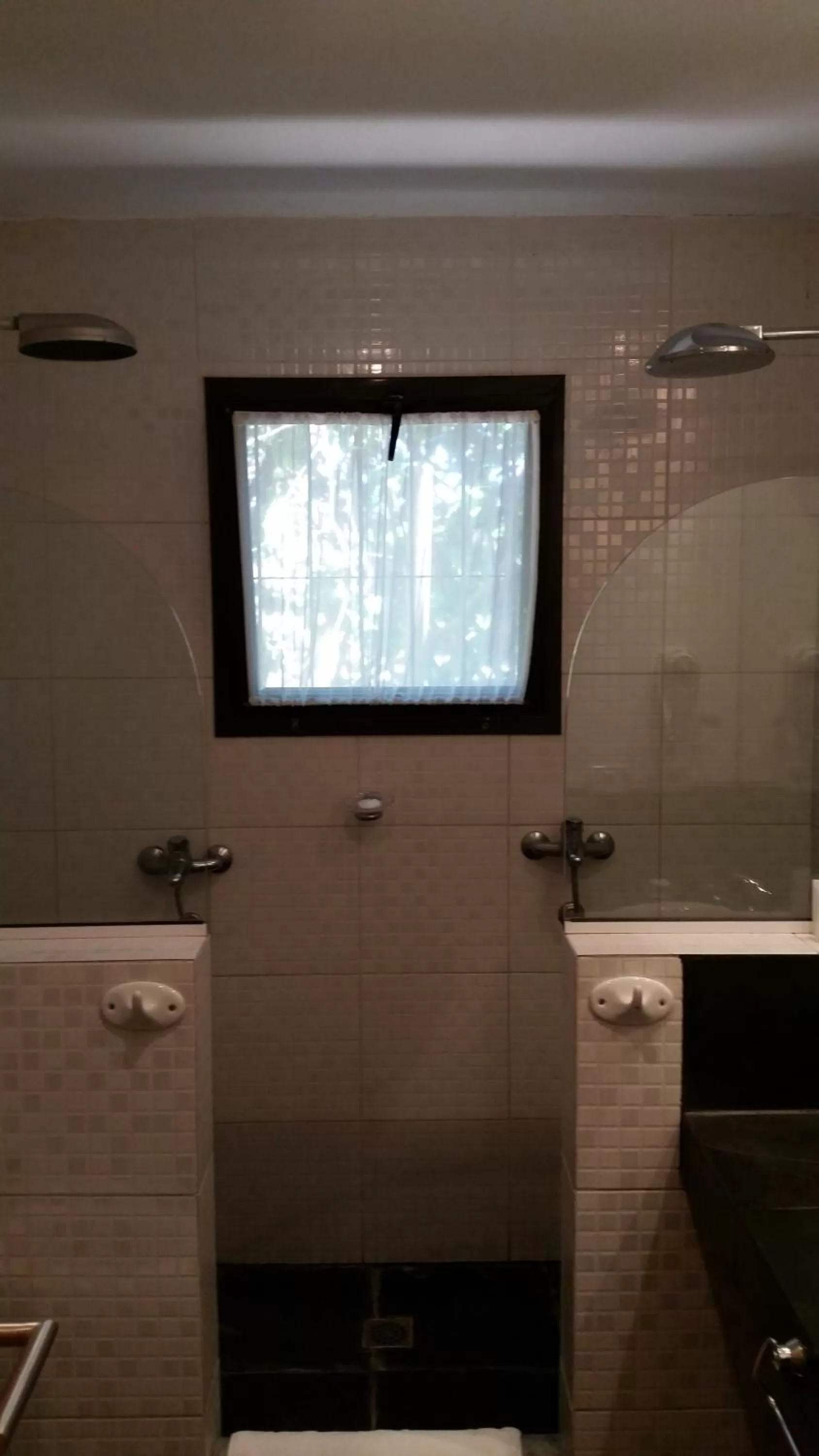 Shower in Posada de los Pajaros