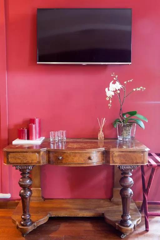 Decorative detail, TV/Entertainment Center in Relais Montemaggiore