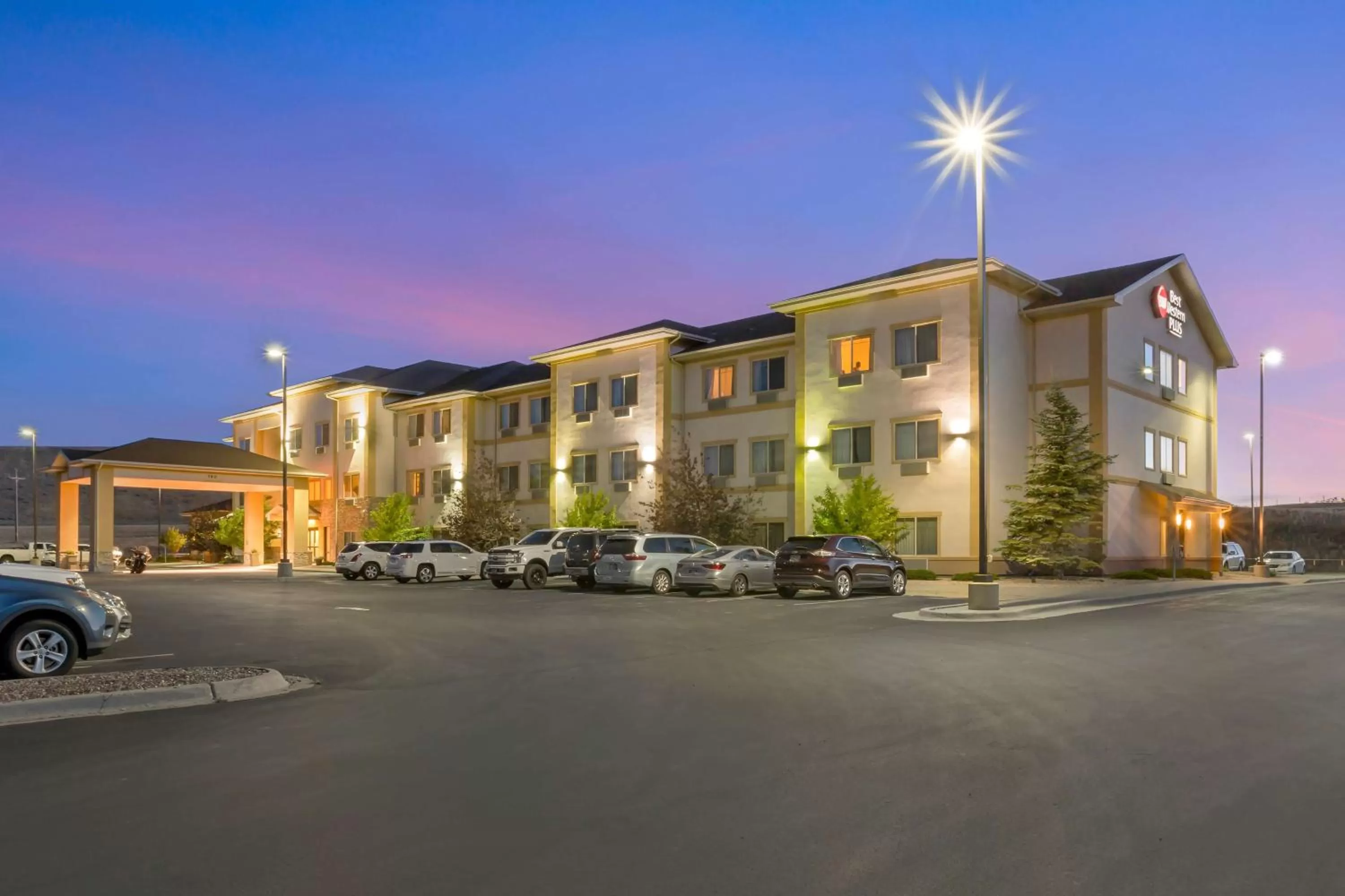 Property building in Best Western PLUS Fossil Country Inn & Suites