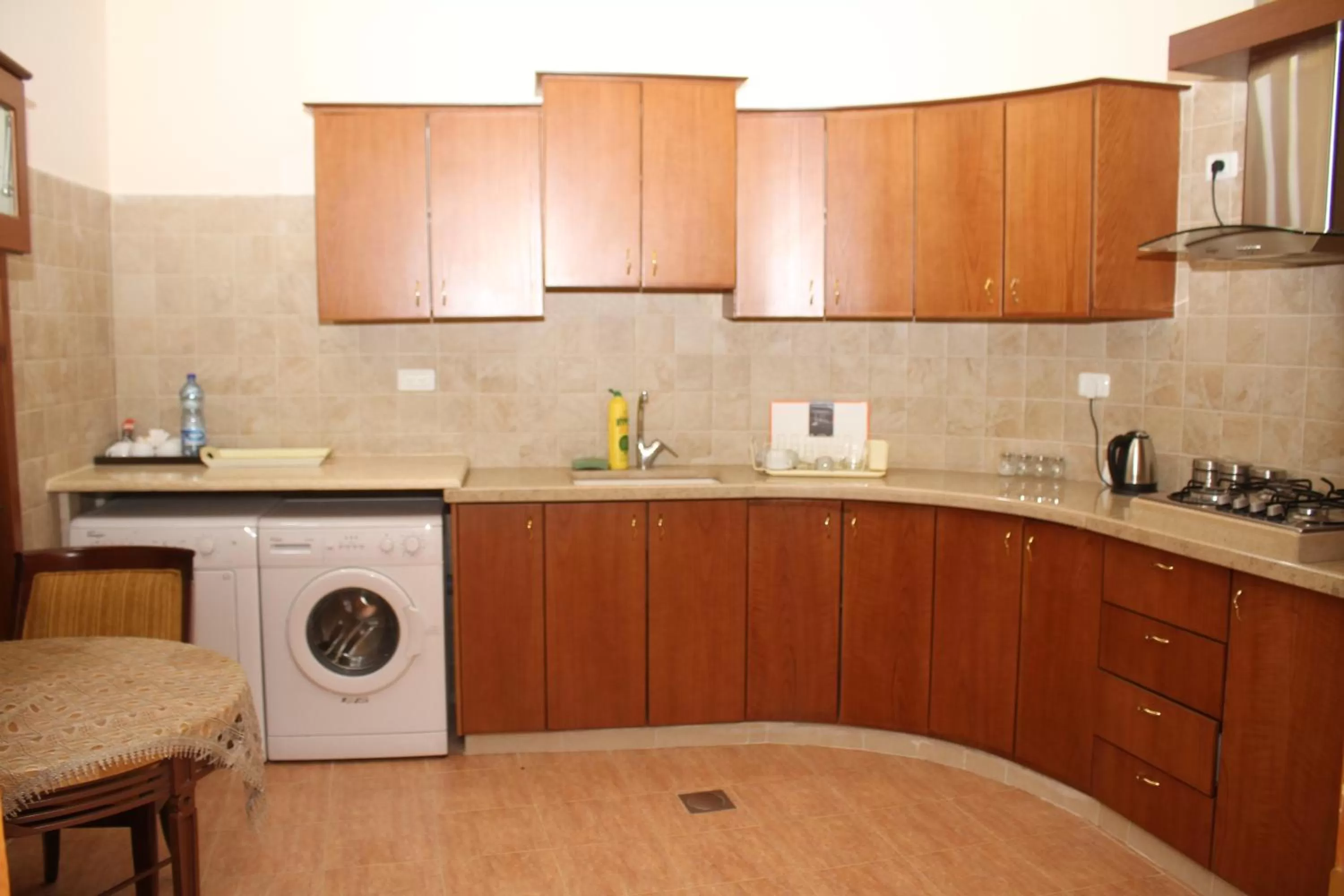 Kitchen or kitchenette, Kitchen/Kitchenette in Saleem Afandi Hotel