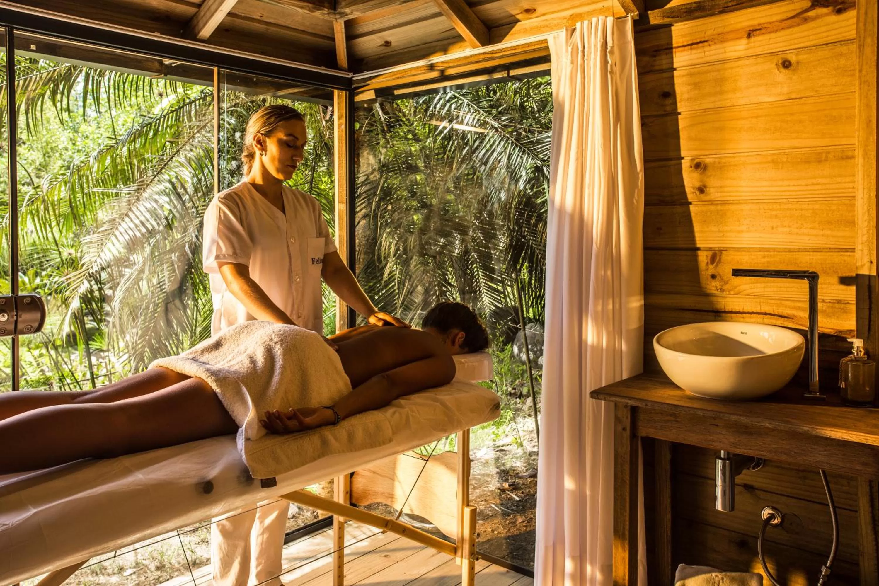 Massage in Felissimo Exclusive Hotel