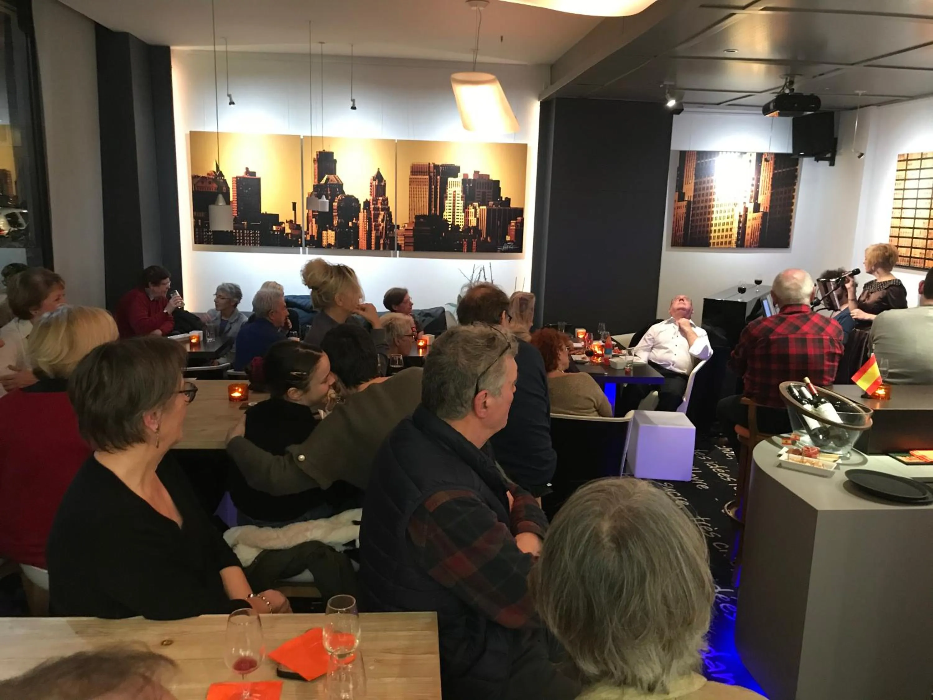 People in Best Western ARThotel