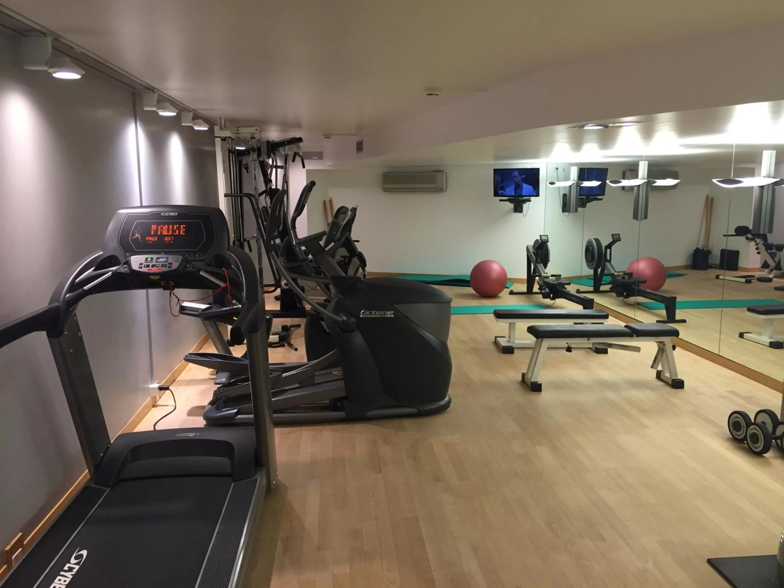 Fitness centre/facilities in Royal Plaza Montreux
