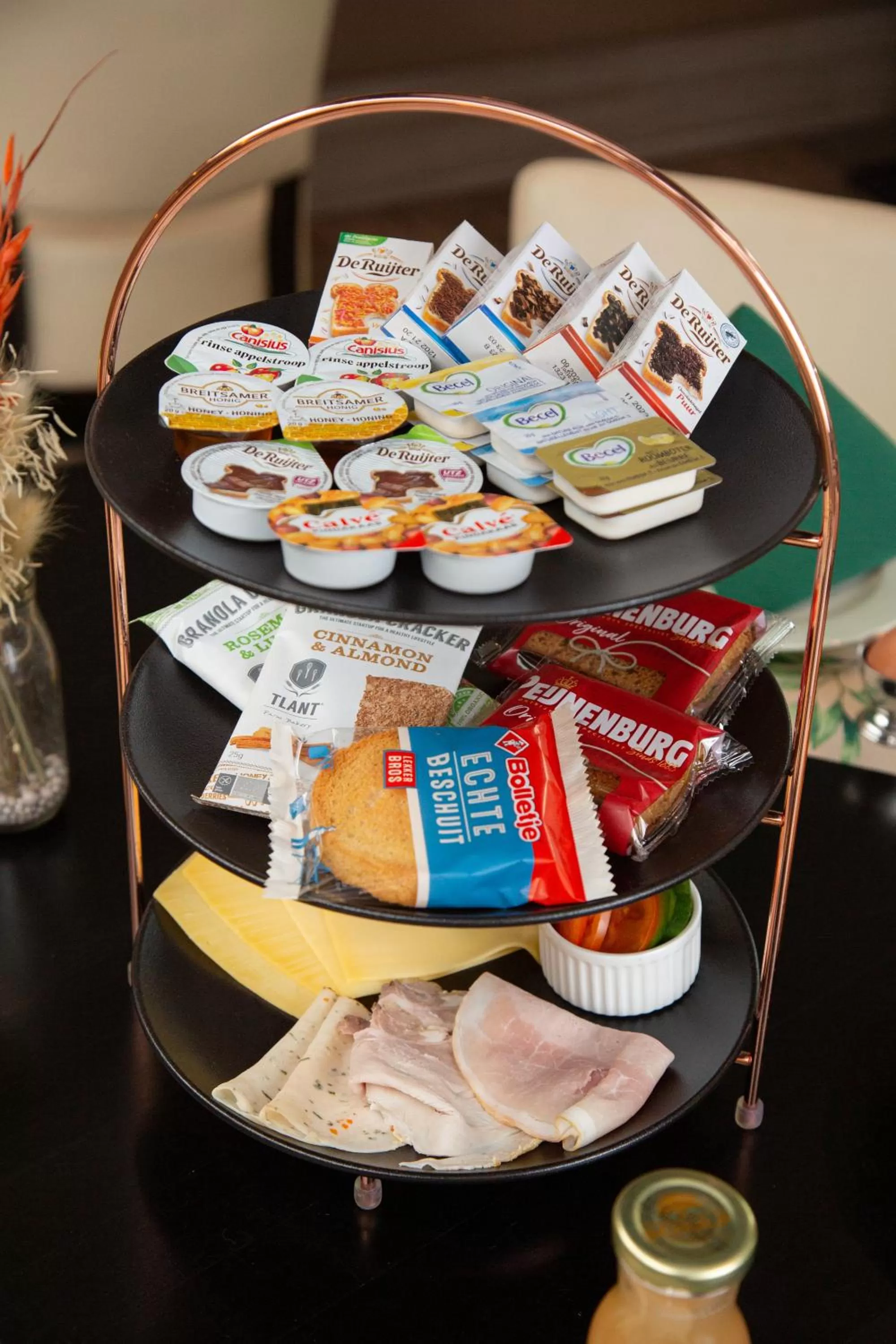 Breakfast in 50|50 Hotel Belmont