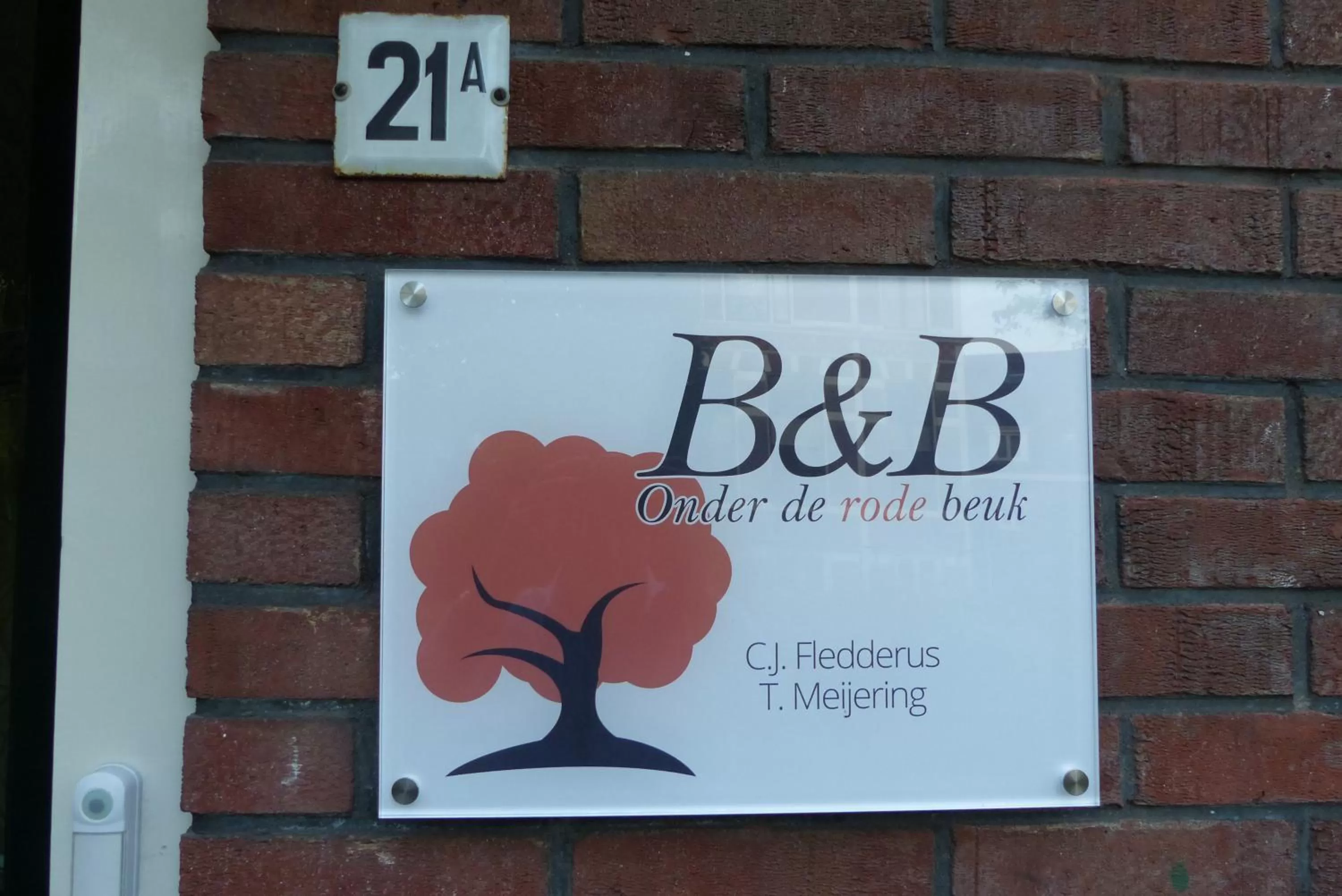 Property logo or sign in B&B Onder de rode beuk