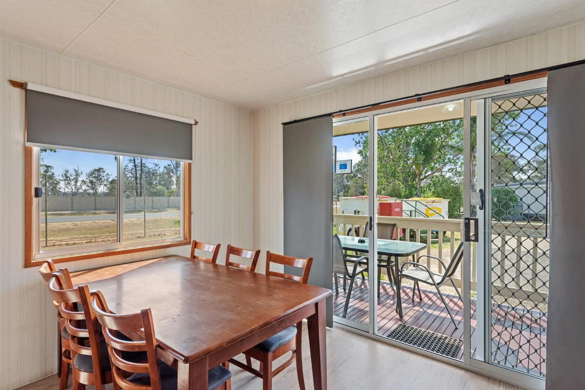 Dining area in Discovery Parks - Maidens Inn Moama