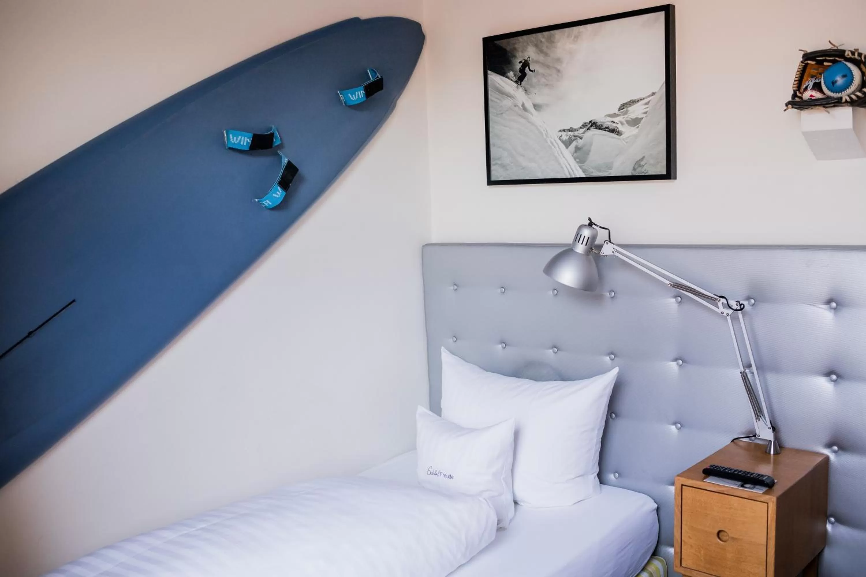 Photo of the whole room in Romantikhotel Rebstock art & design