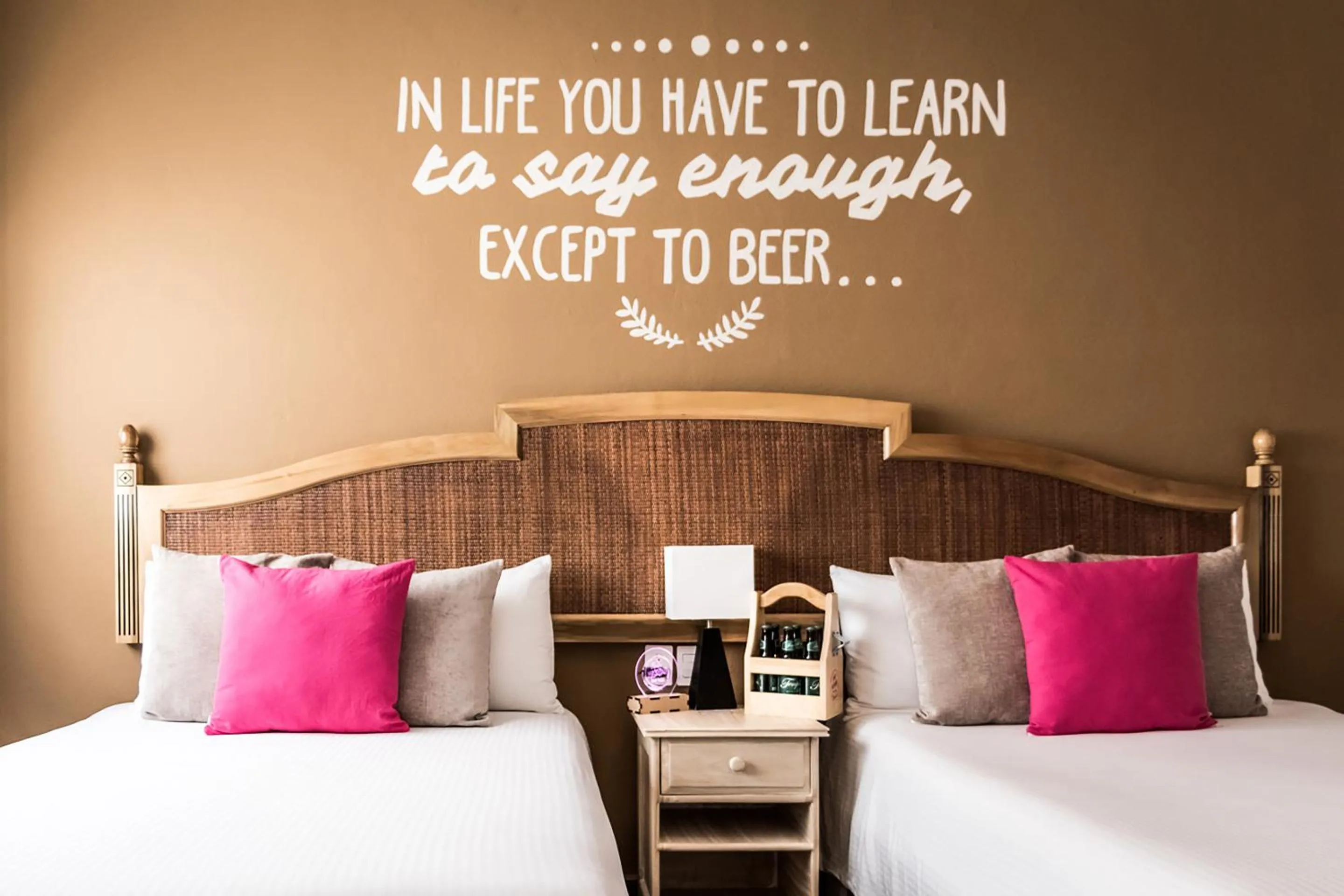 Bedroom, Bed in Mala Vecindad Playa Beer Hotel