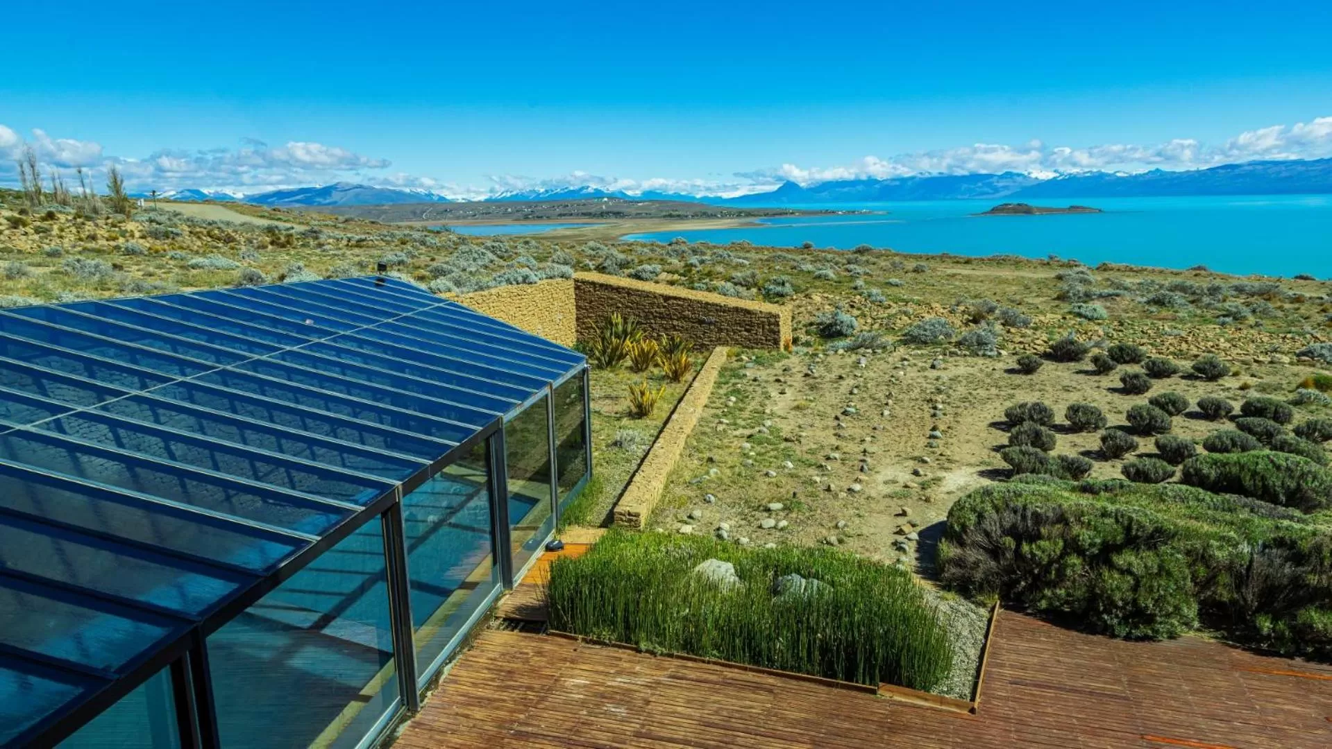 Garden view in Design Suites Calafate