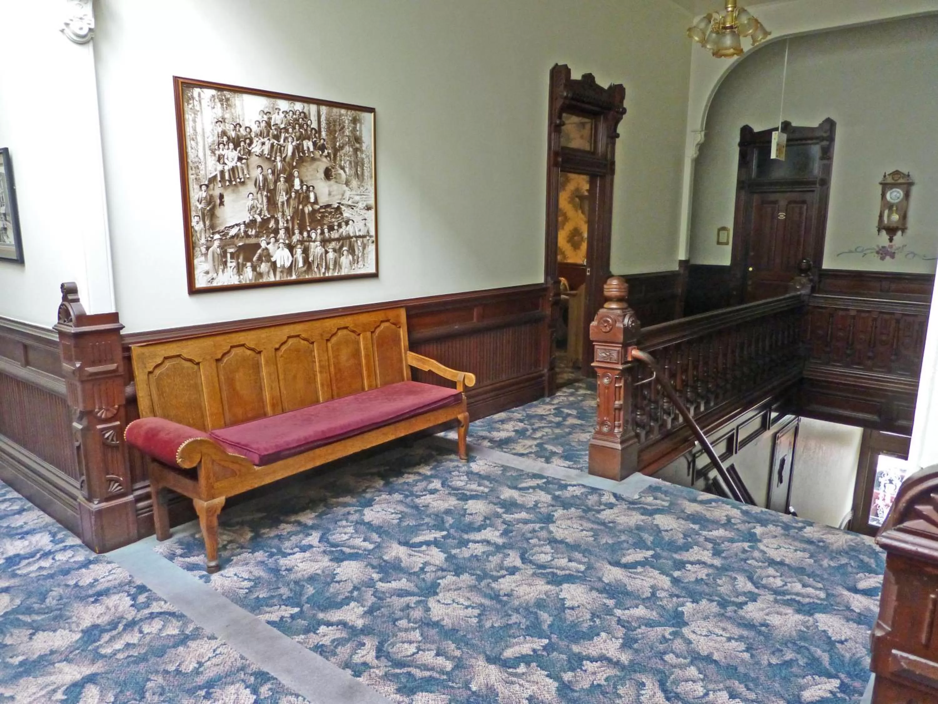 Decorative detail in Victorian Inn