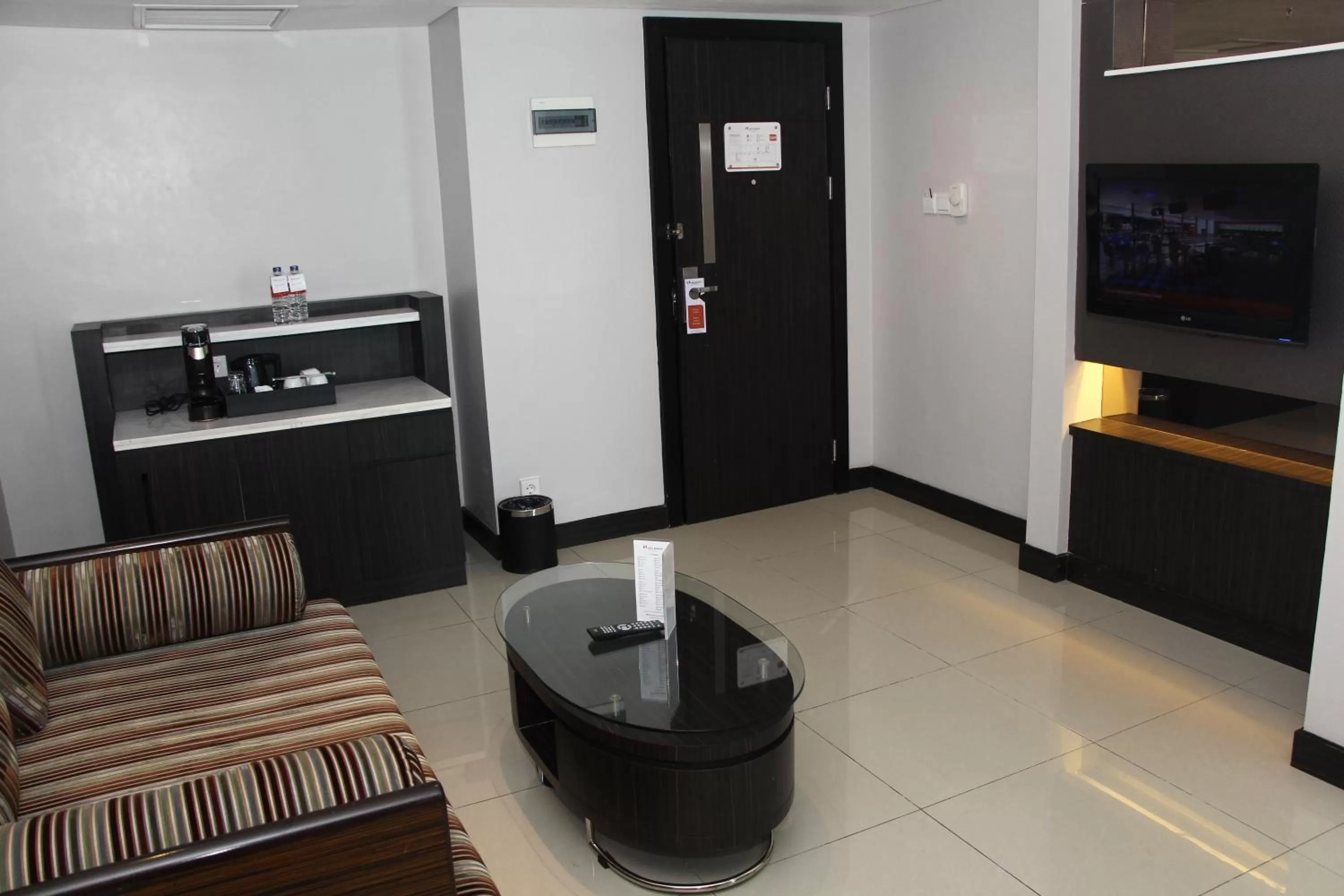 TV and multimedia in Swiss-Belhotel Balikpapan