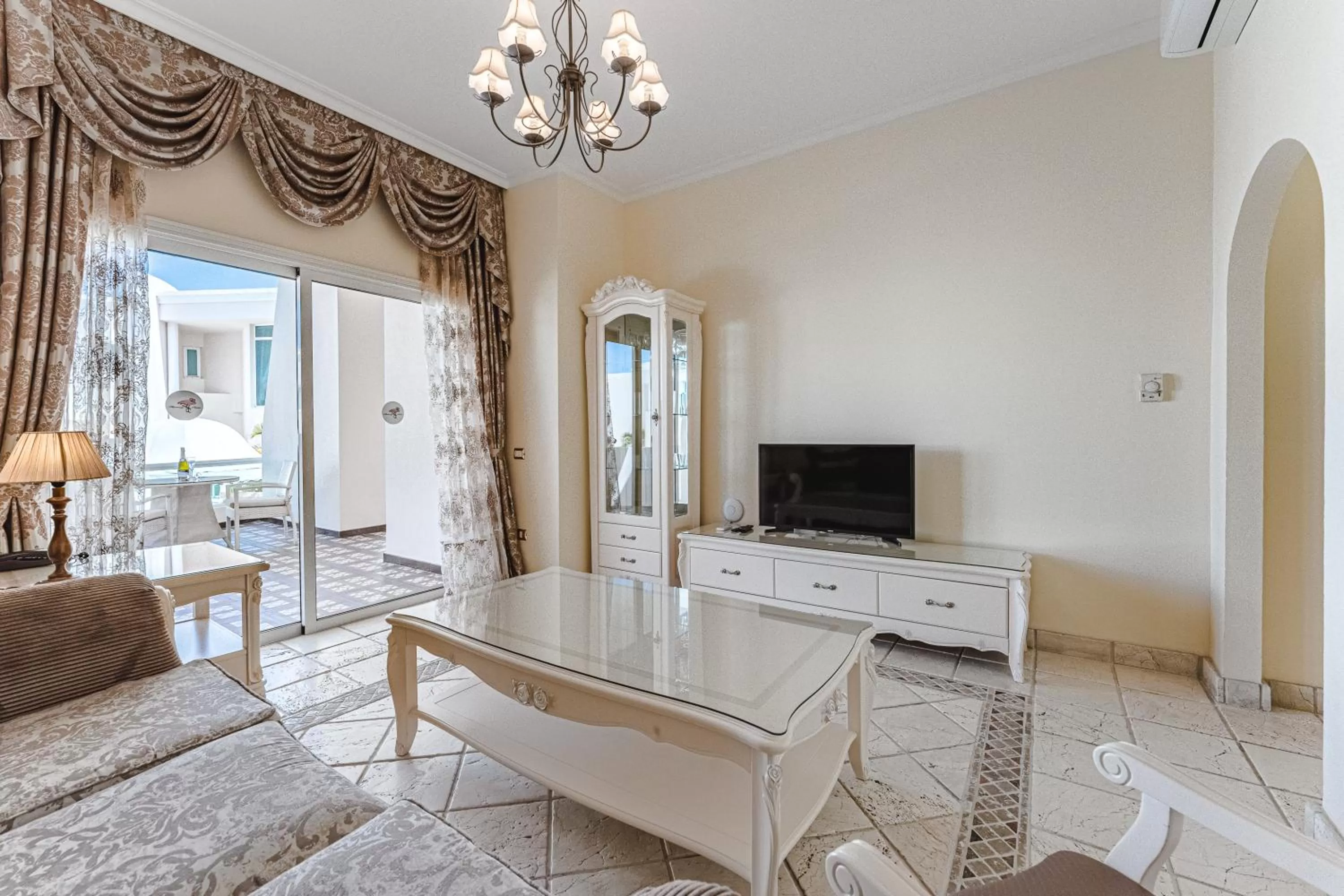 Living room in Flamingo Suites Boutique Hotel