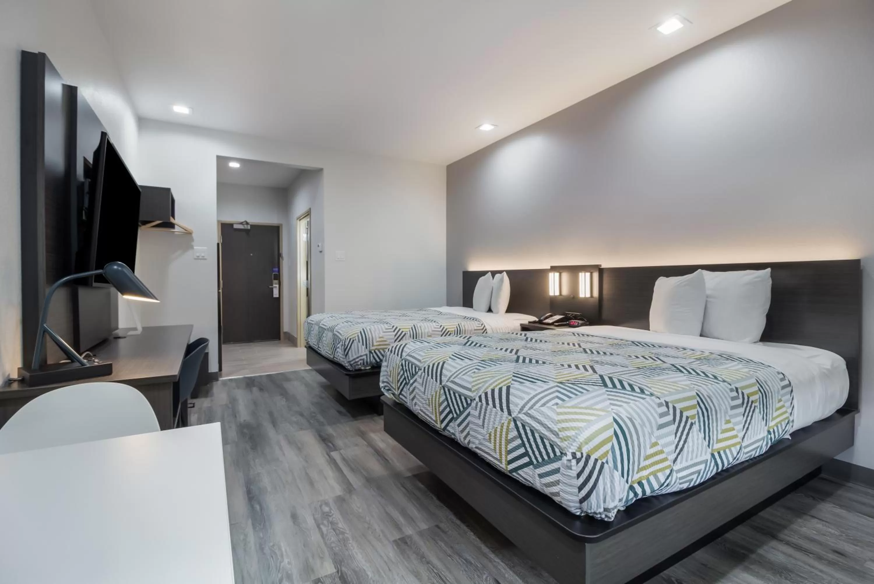 Bedroom, Bed in Studio 6 Katy, Tx