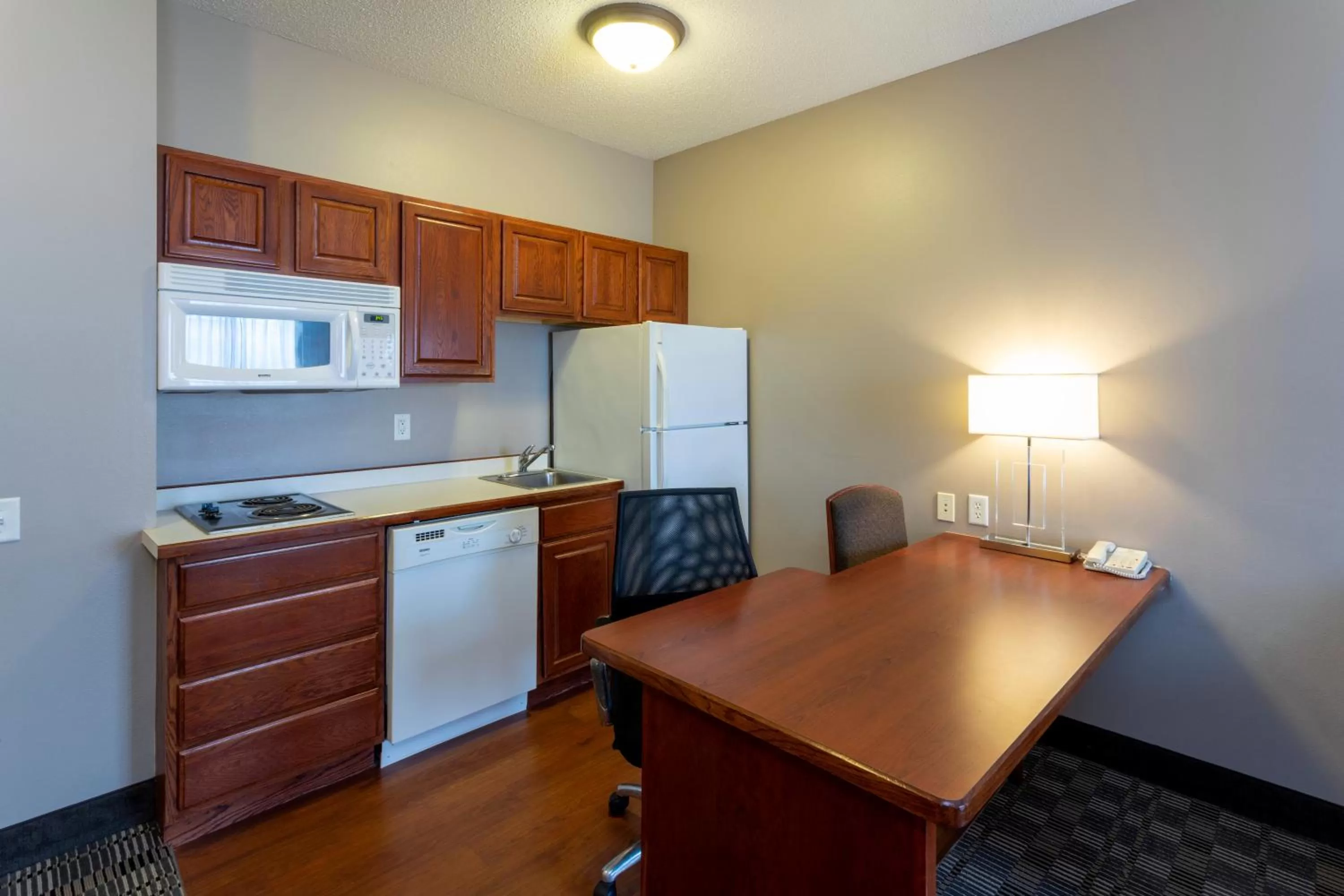 Kitchen or kitchenette in GrandStay Hotel & Suites Ames