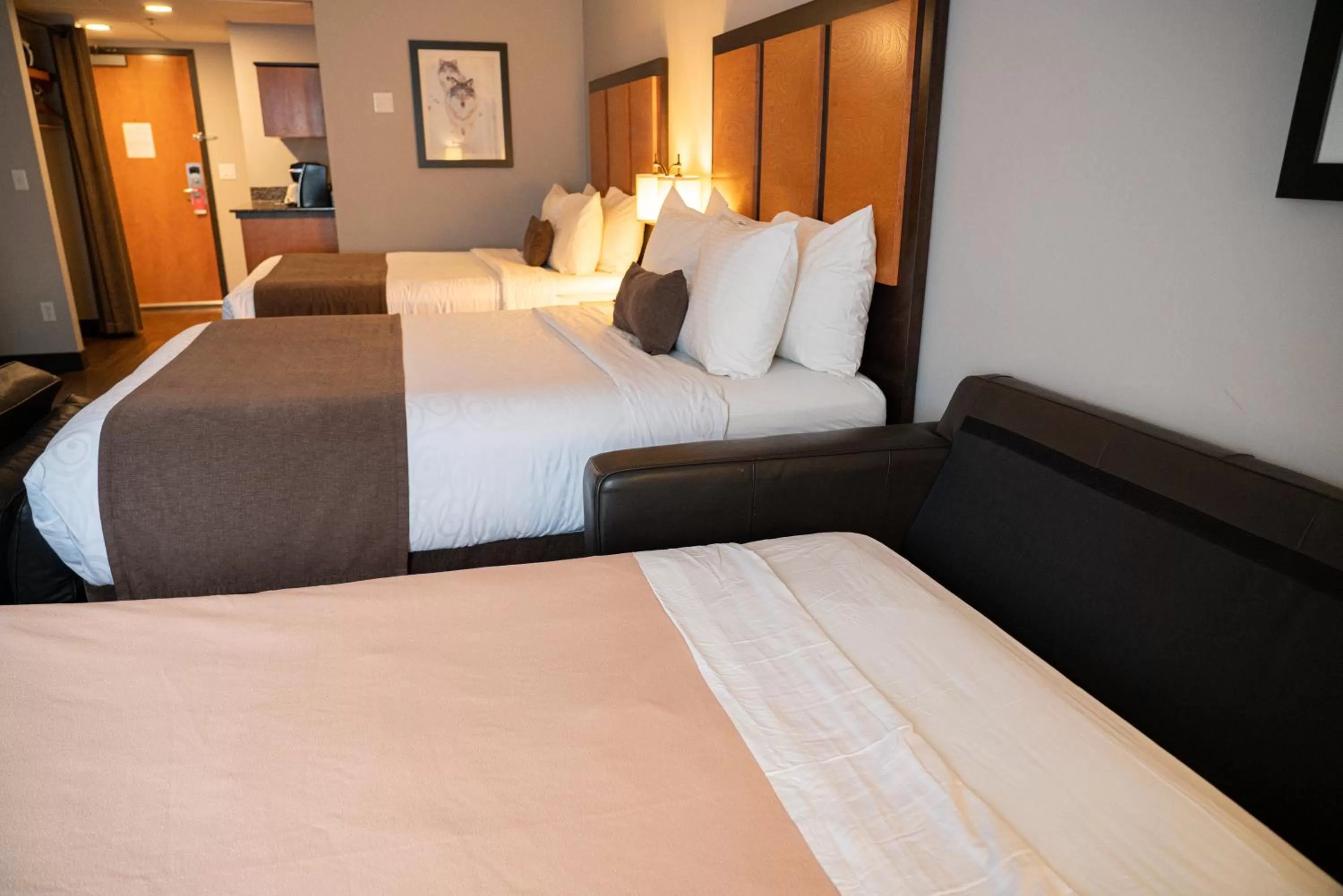 Bed in Pocaterra Inn & Waterslide