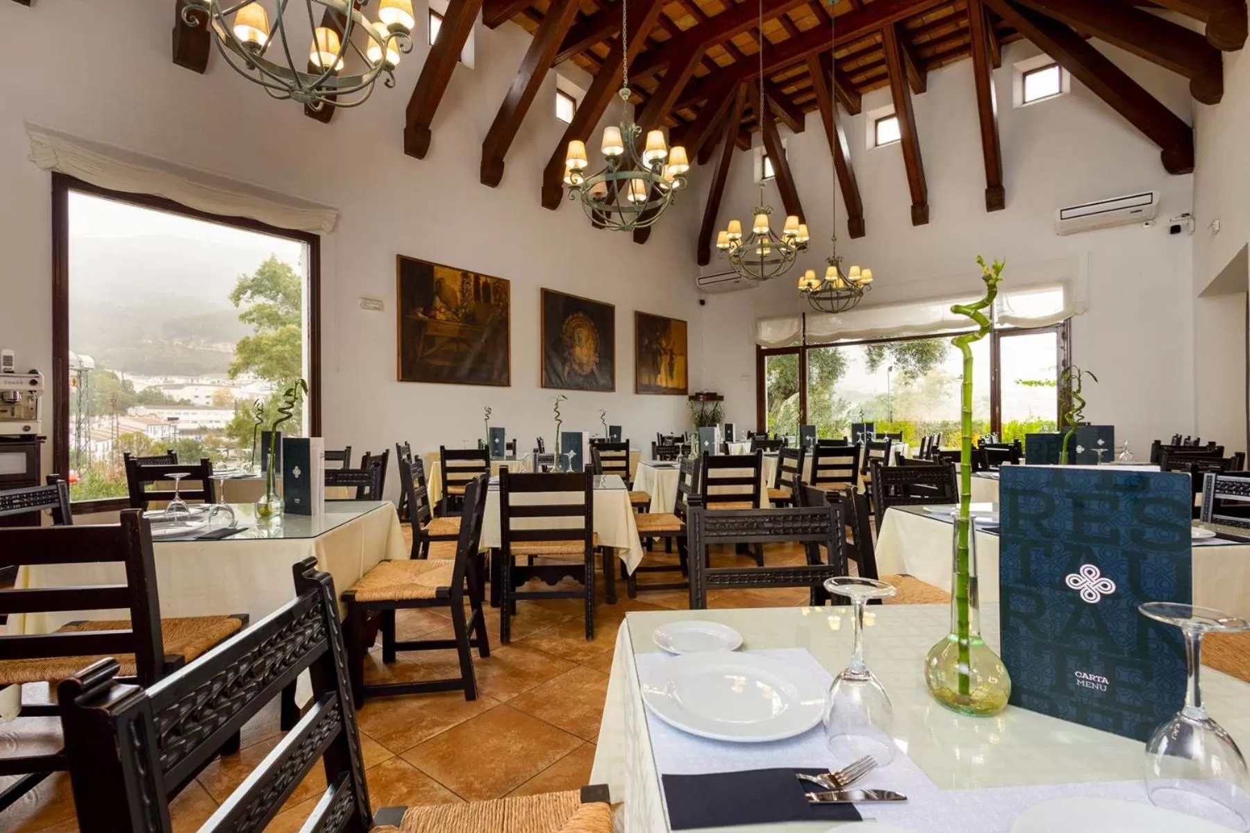 Restaurant/places to eat in Hotel Tugasa Las Truchas