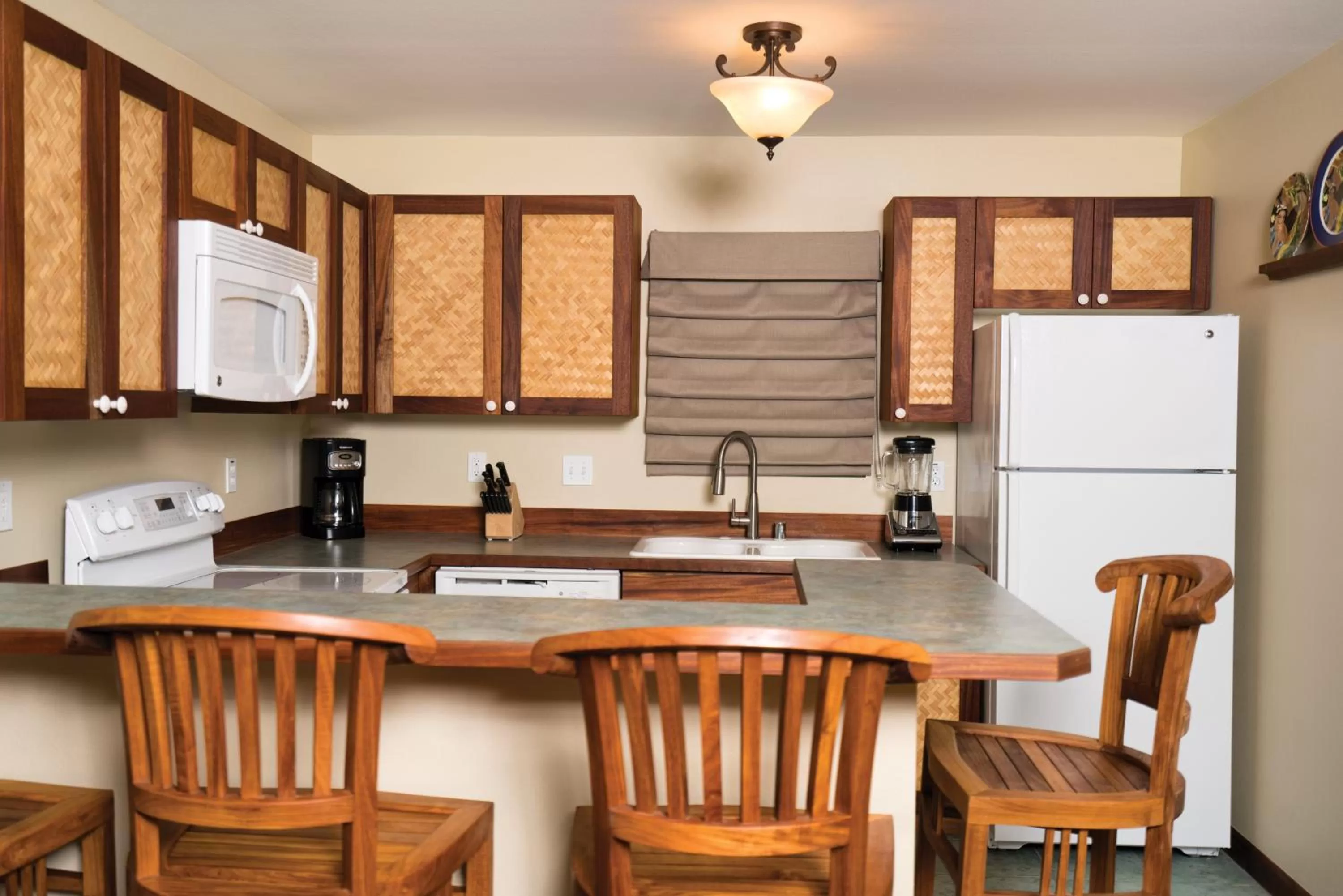 Kitchen or kitchenette in Club Wyndham Kona