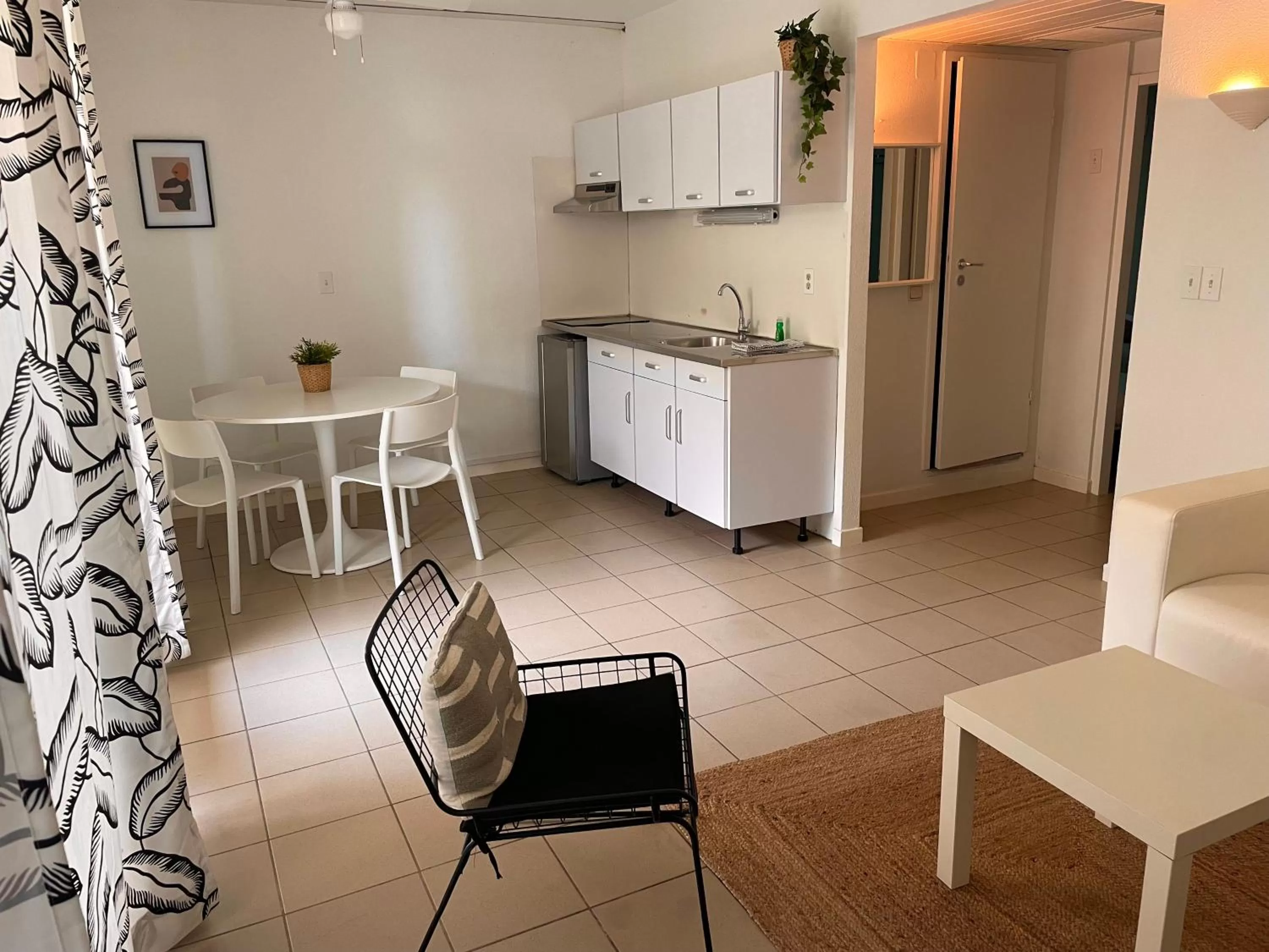 Kitchen or kitchenette, Kitchen/Kitchenette in Montana Eco Resort