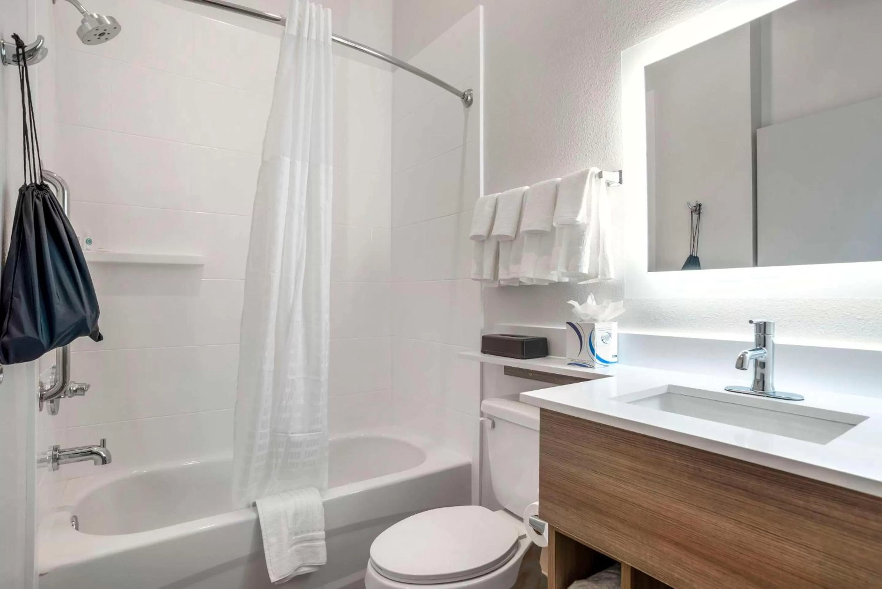 Bathroom in Comfort Inn & Suites Destin near Henderson Beach