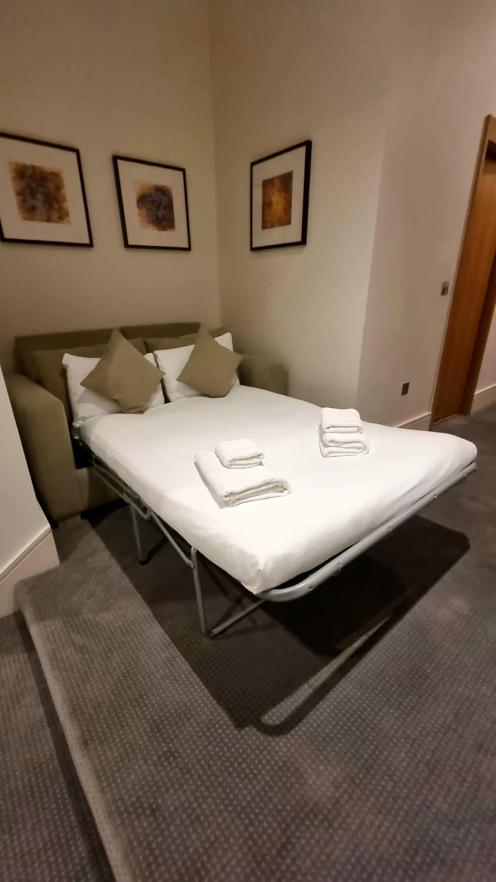 Bedroom, Bed in The Park City Grand Plaza Kensington Hotel