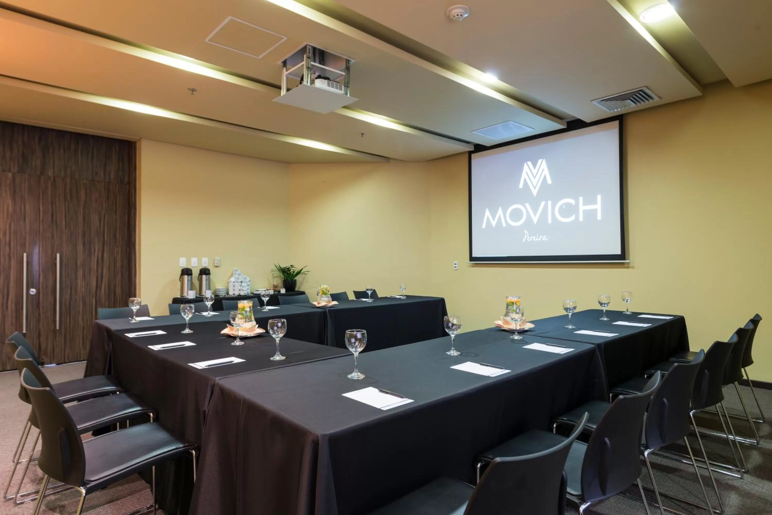 Meeting/conference room in Movich Hotel de Pereira