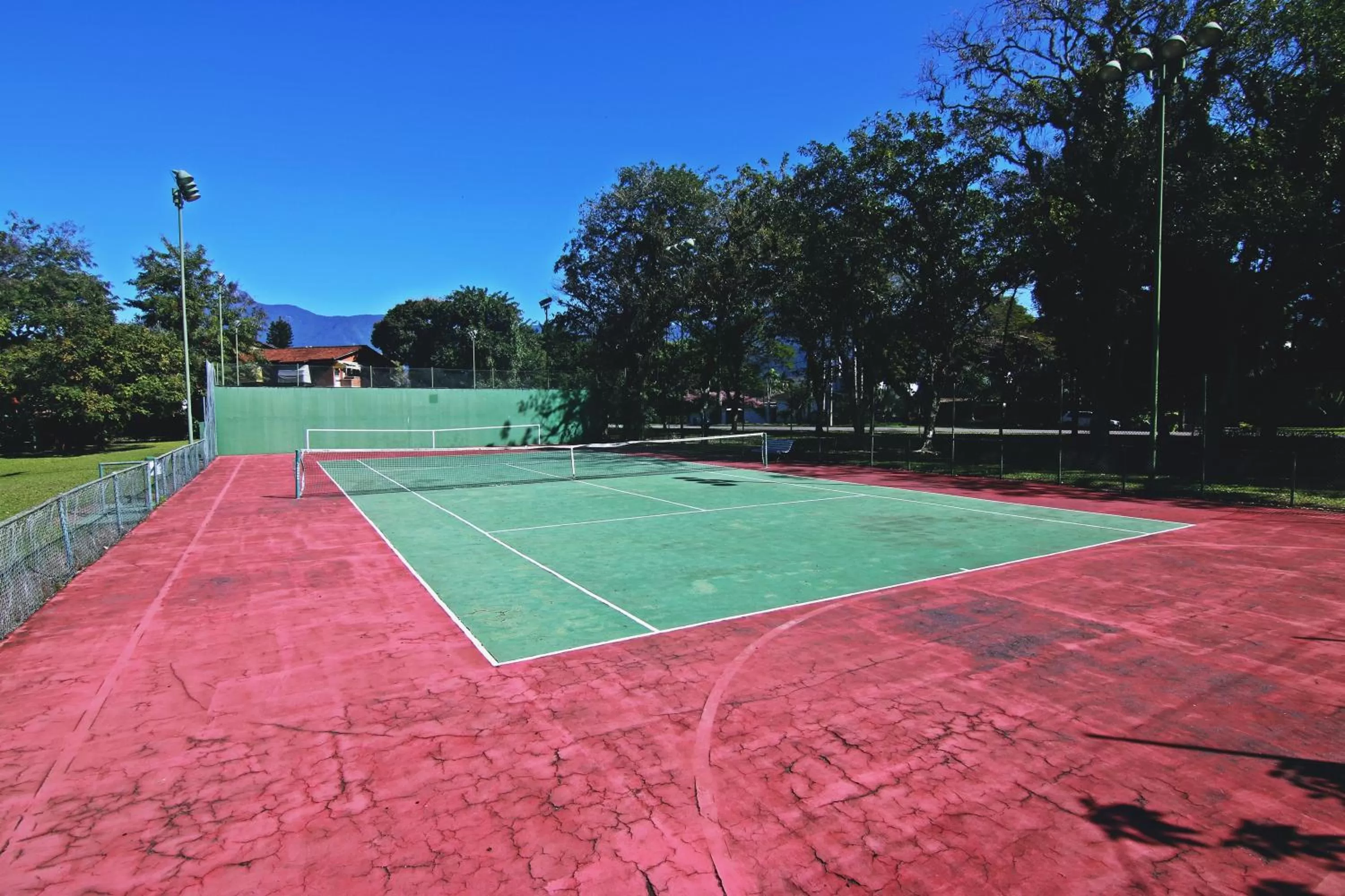Tennis court in Samba Angra dos Reis