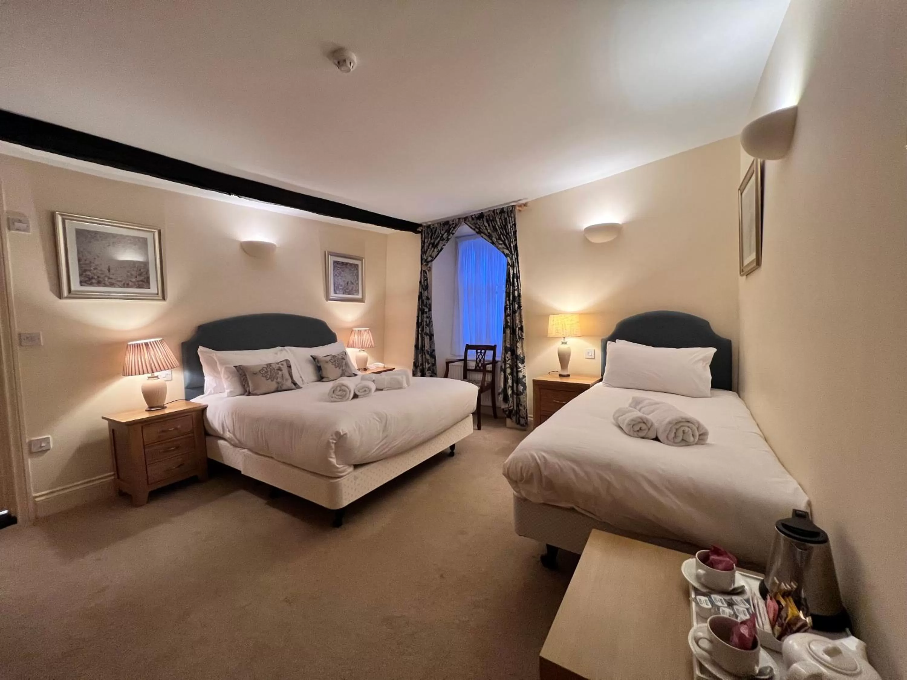 Photo of the whole room, Bed in The Royal Lion Hotel