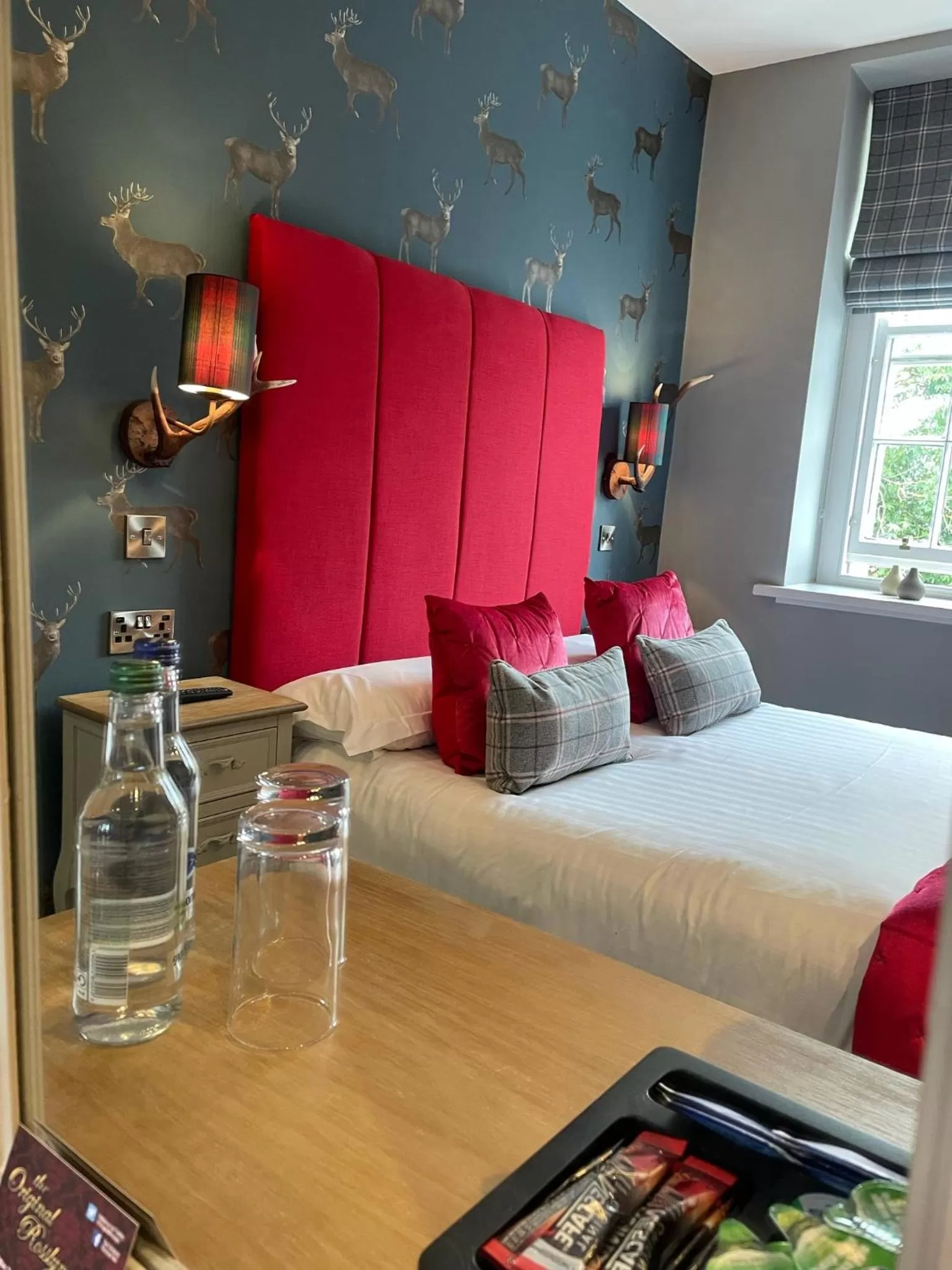 Bed in The Original Rosslyn Inn