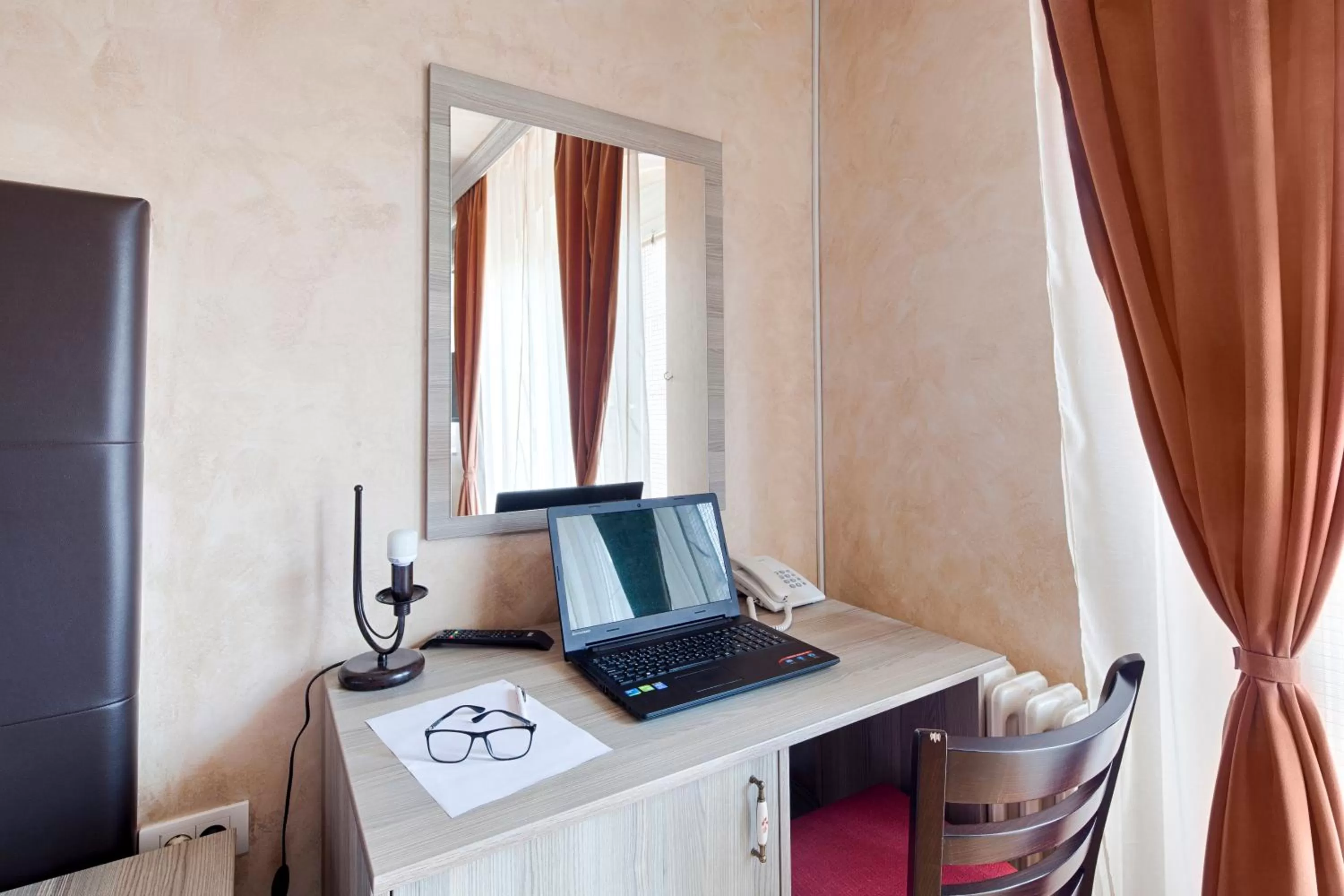 Business facilities in Hotel Fontana
