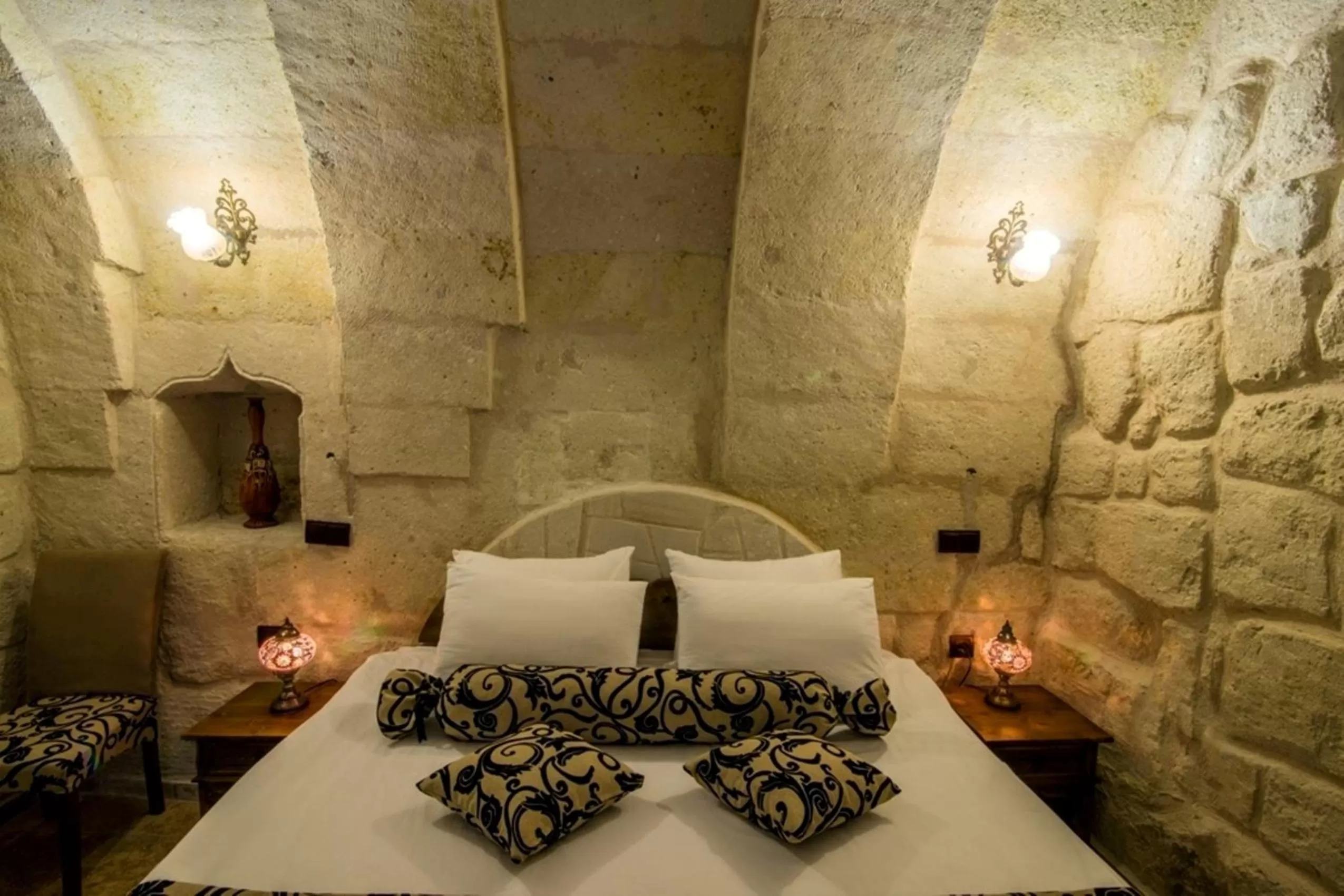 Photo of the whole room, Bed in Historical Goreme House