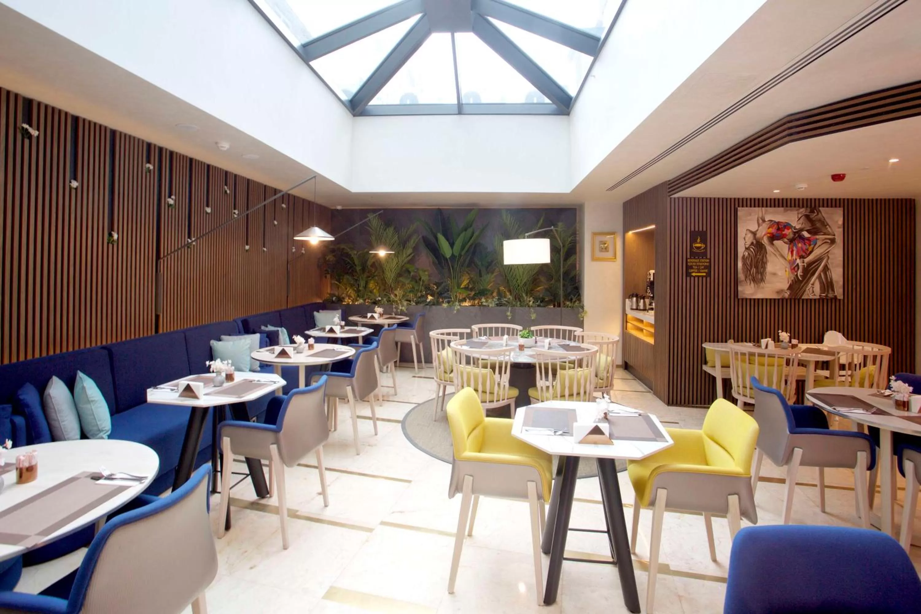 Restaurant/places to eat in Hampton By Hilton Istanbul Old City