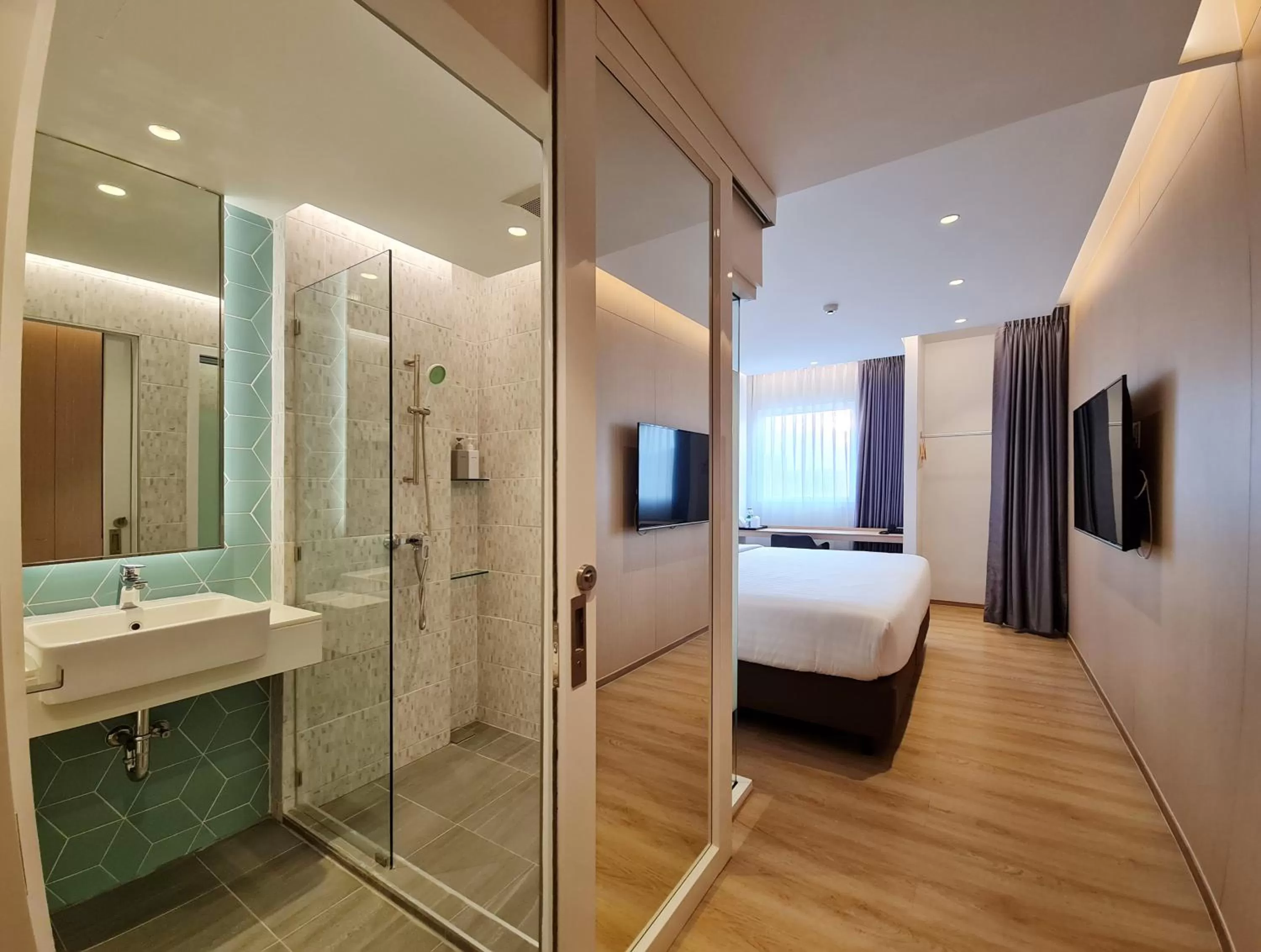 Bathroom, Bed in Mintel Huamark