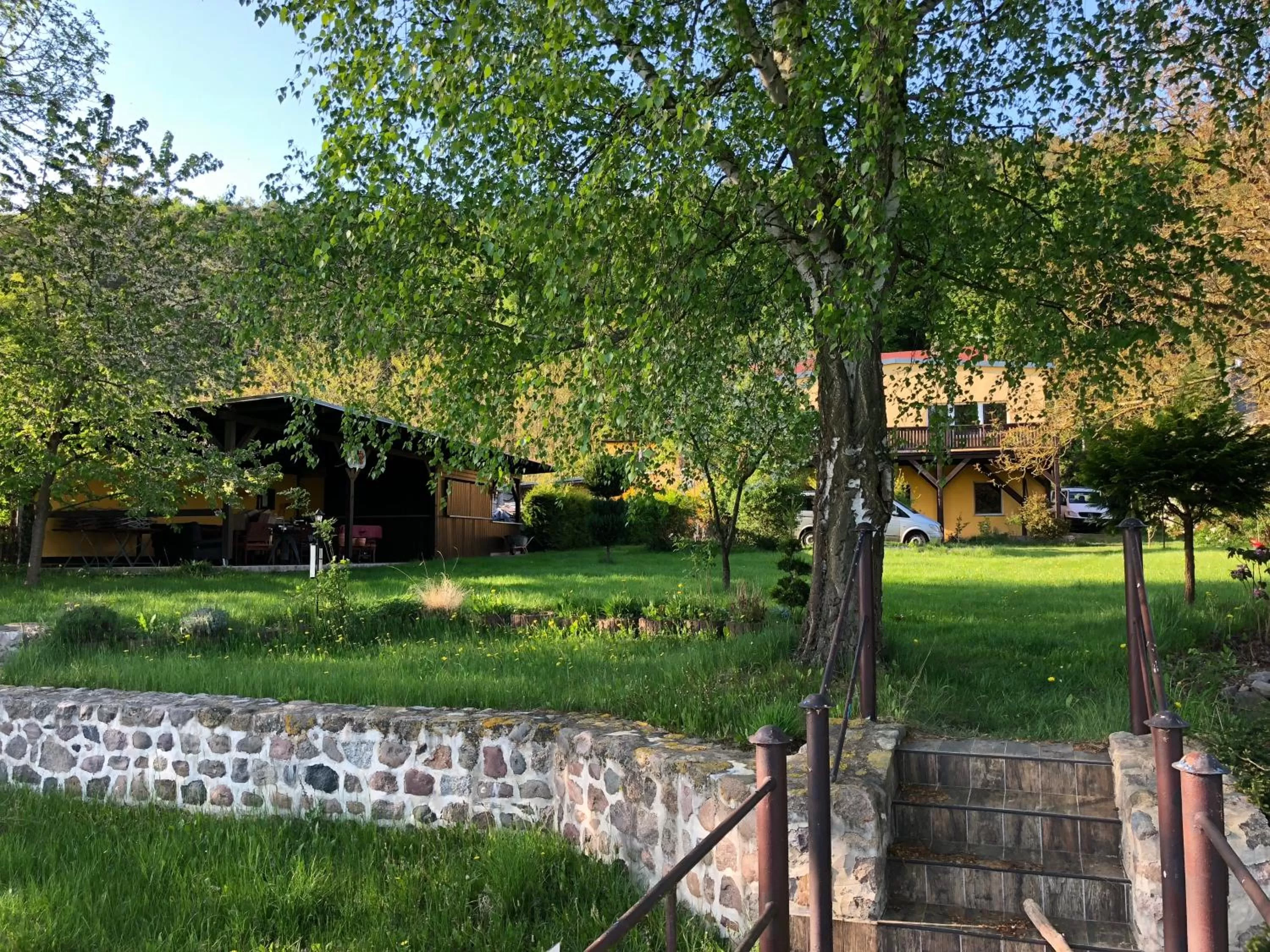 Patio in Riverside Inn