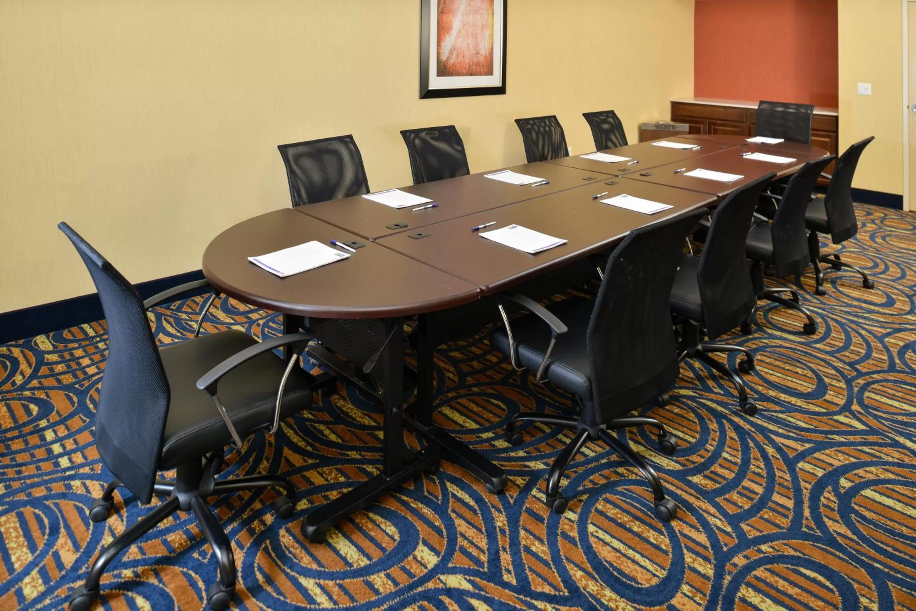 Meeting/conference room in Holiday Inn Express & Suites Peekskill-Lower Hudson Valley by IHG
