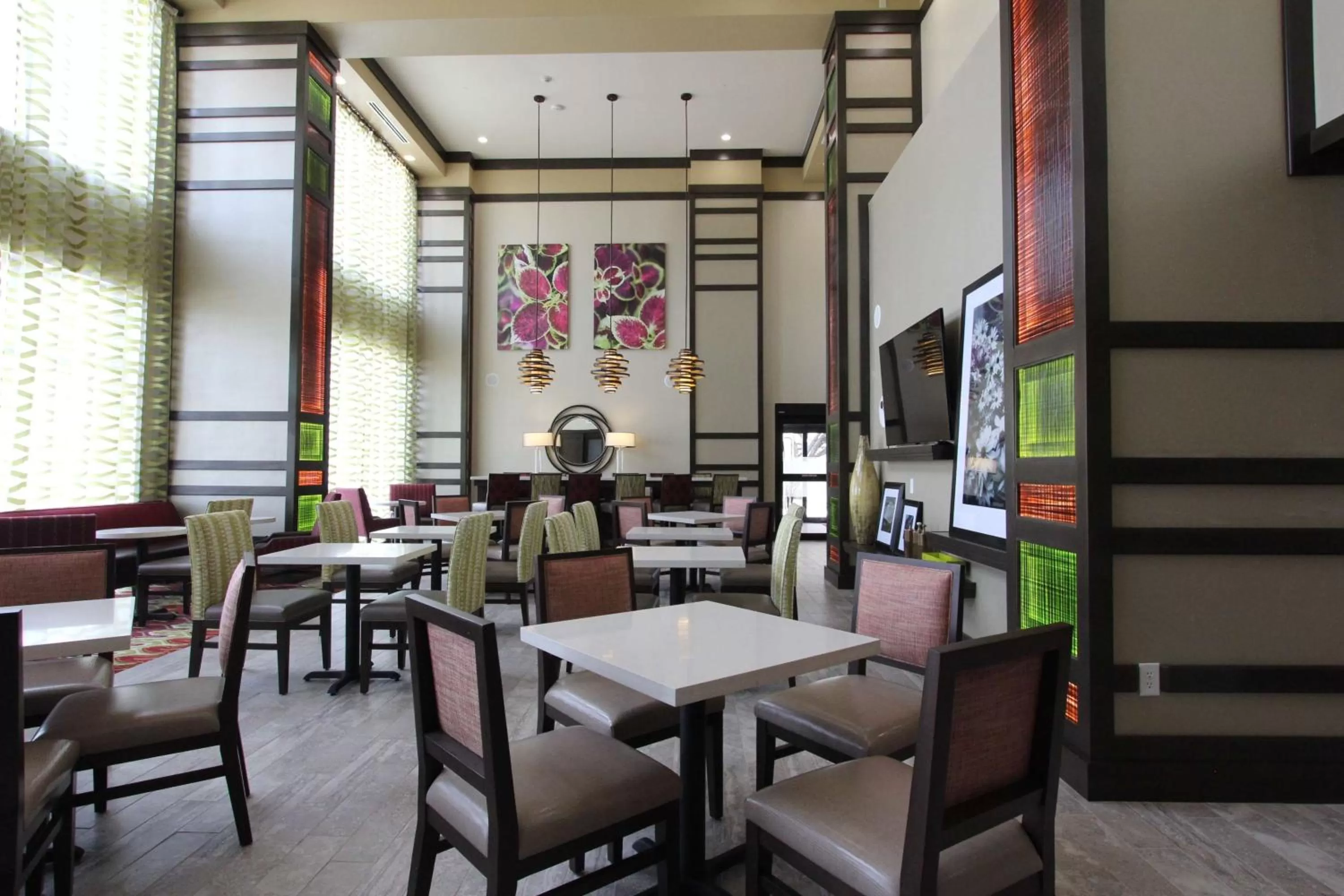 Lobby or reception in Hampton Inn & Suites Dallas Market Center