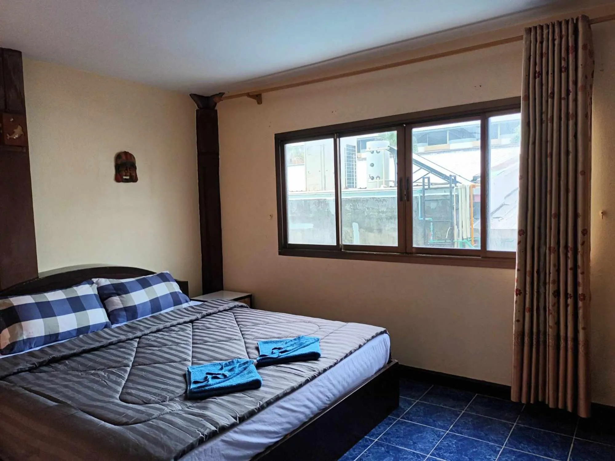 Bed in Patong Rose Guest House 50m to Beach