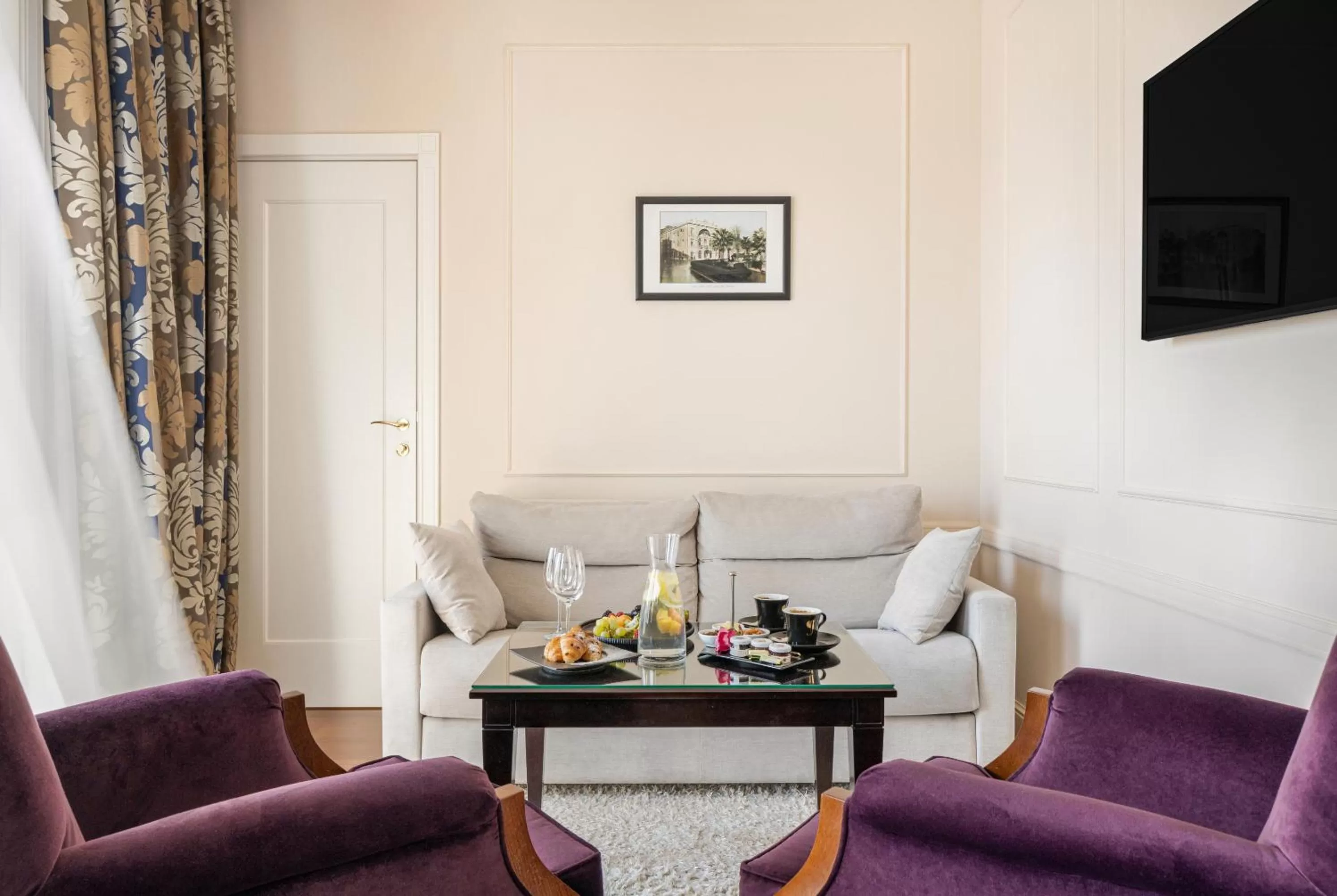 TV and multimedia in Hotel Park Split